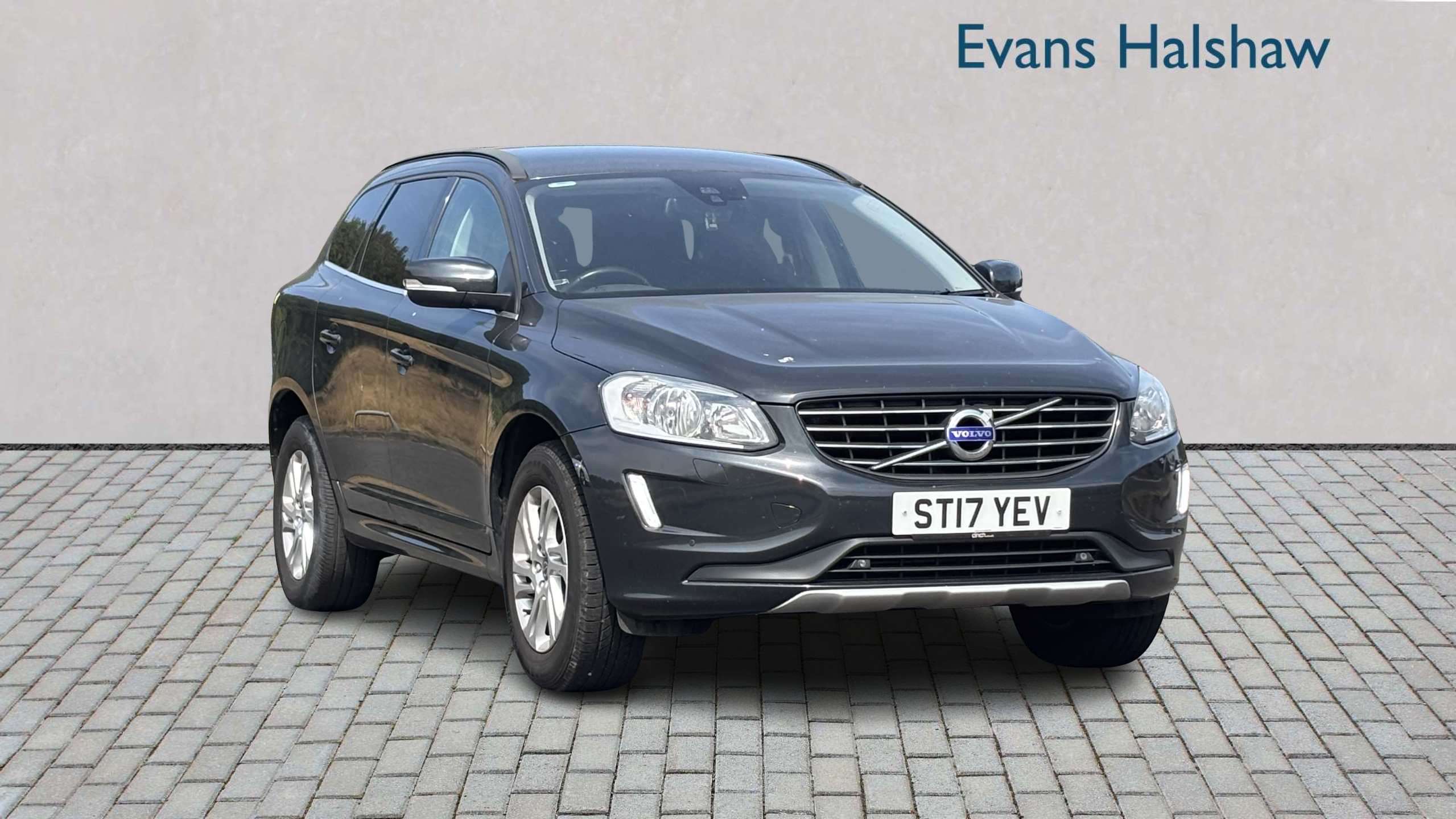 2017 VOLVO XC60