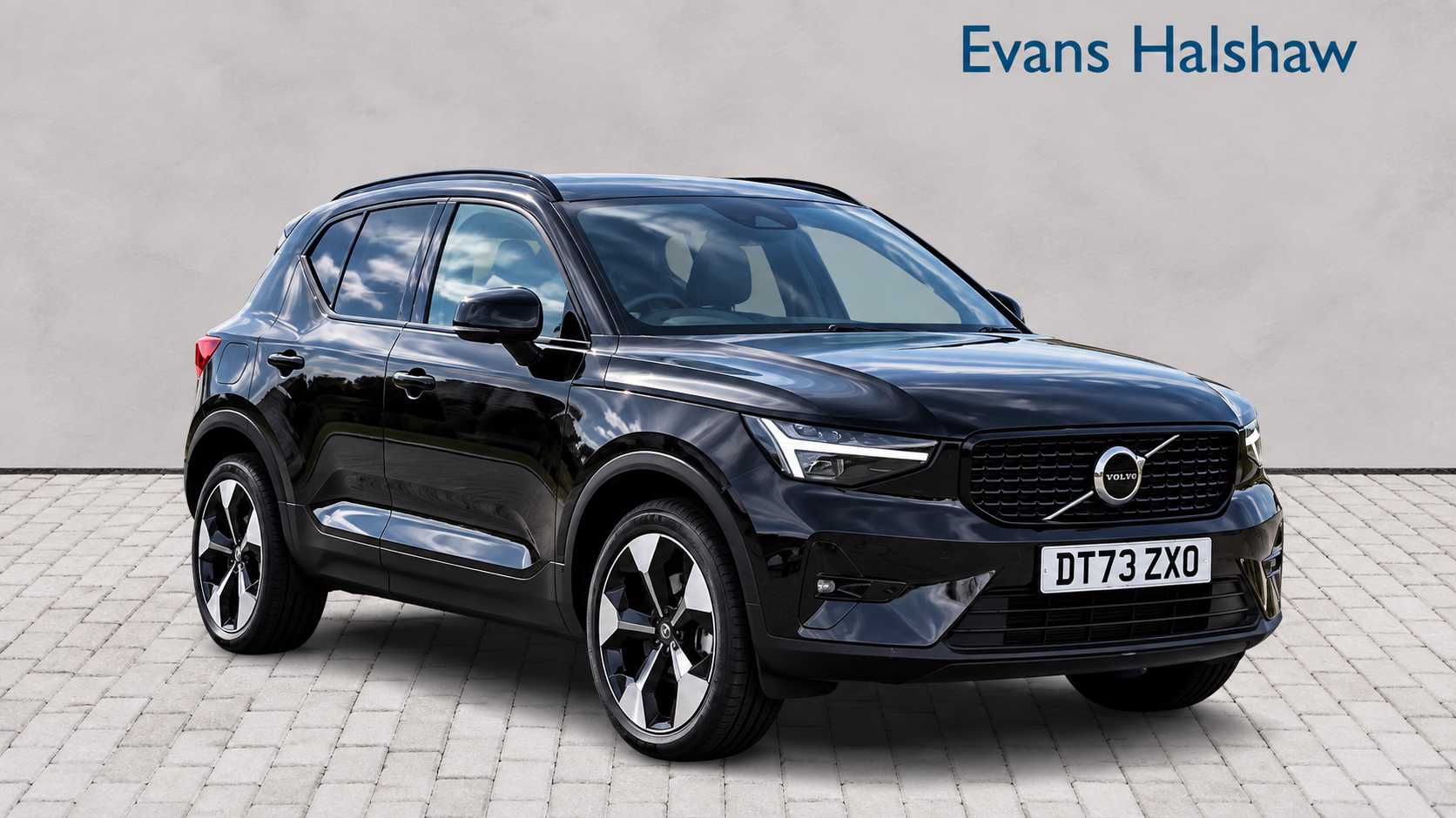 2023 Volvo XC40