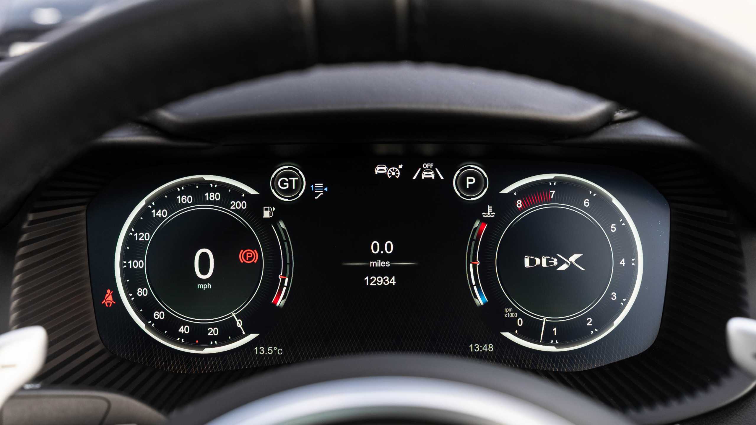 Aston Martin DBX