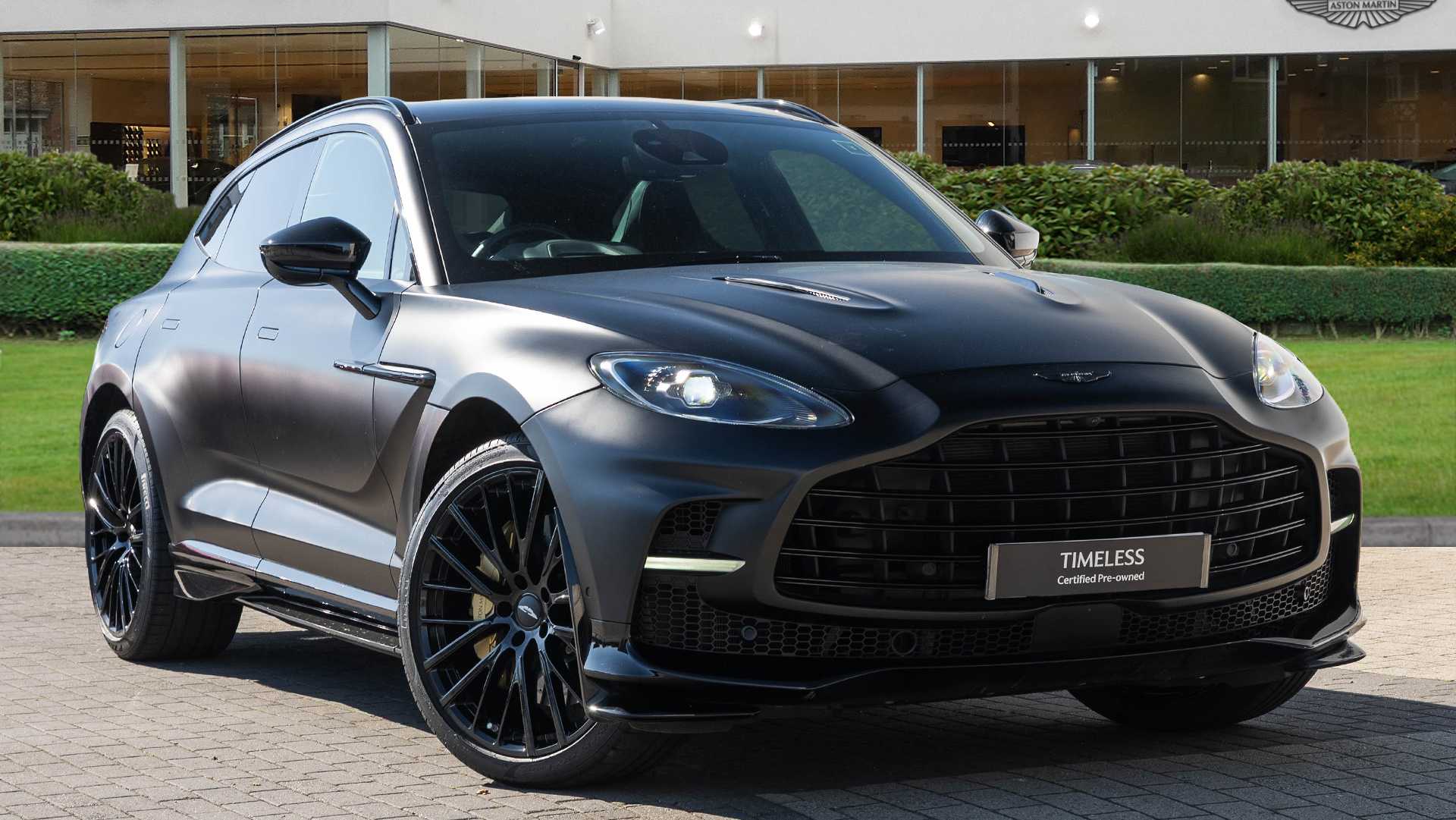 Aston Martin DBX