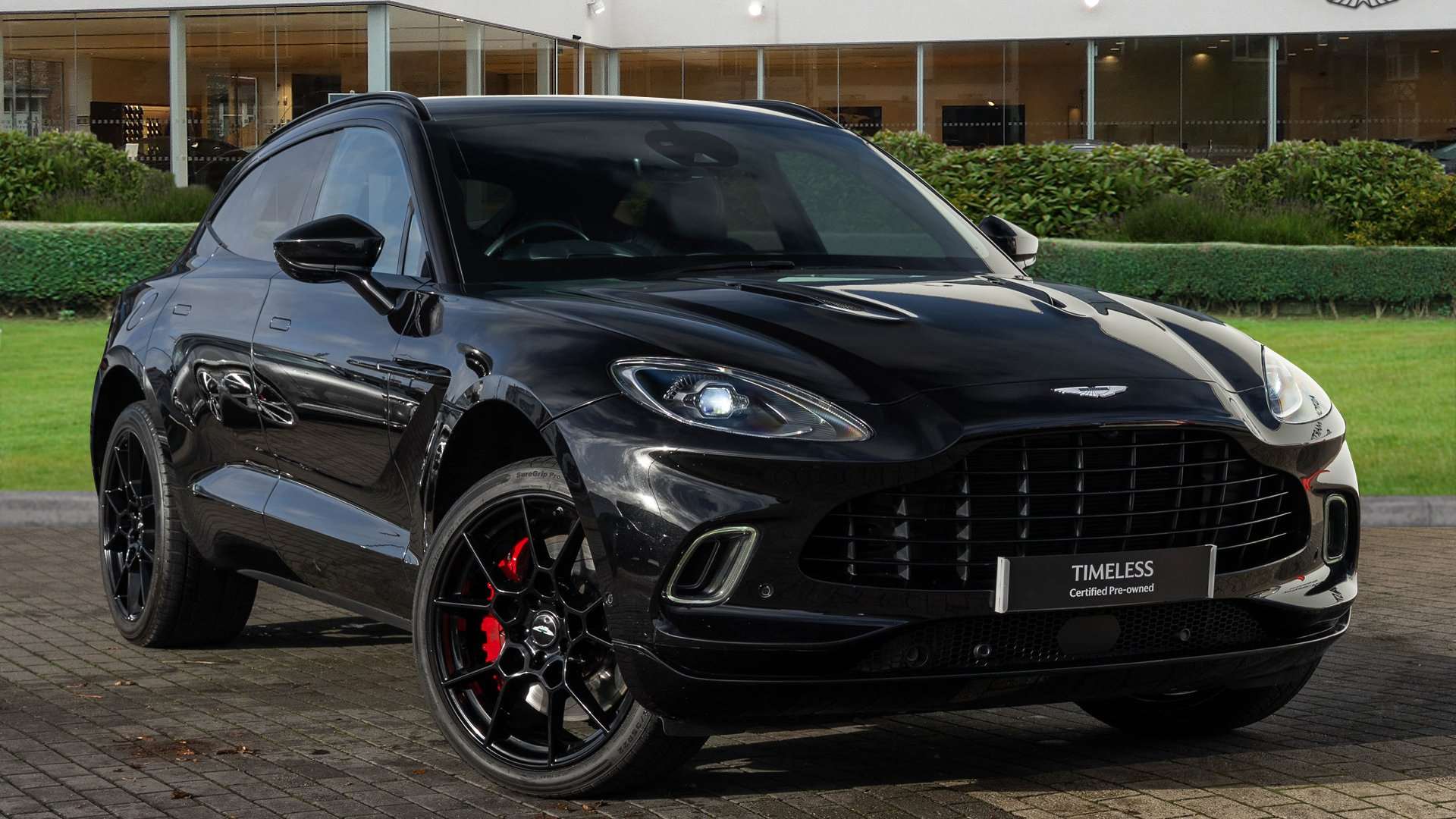 2021 ASTON MARTIN DBX