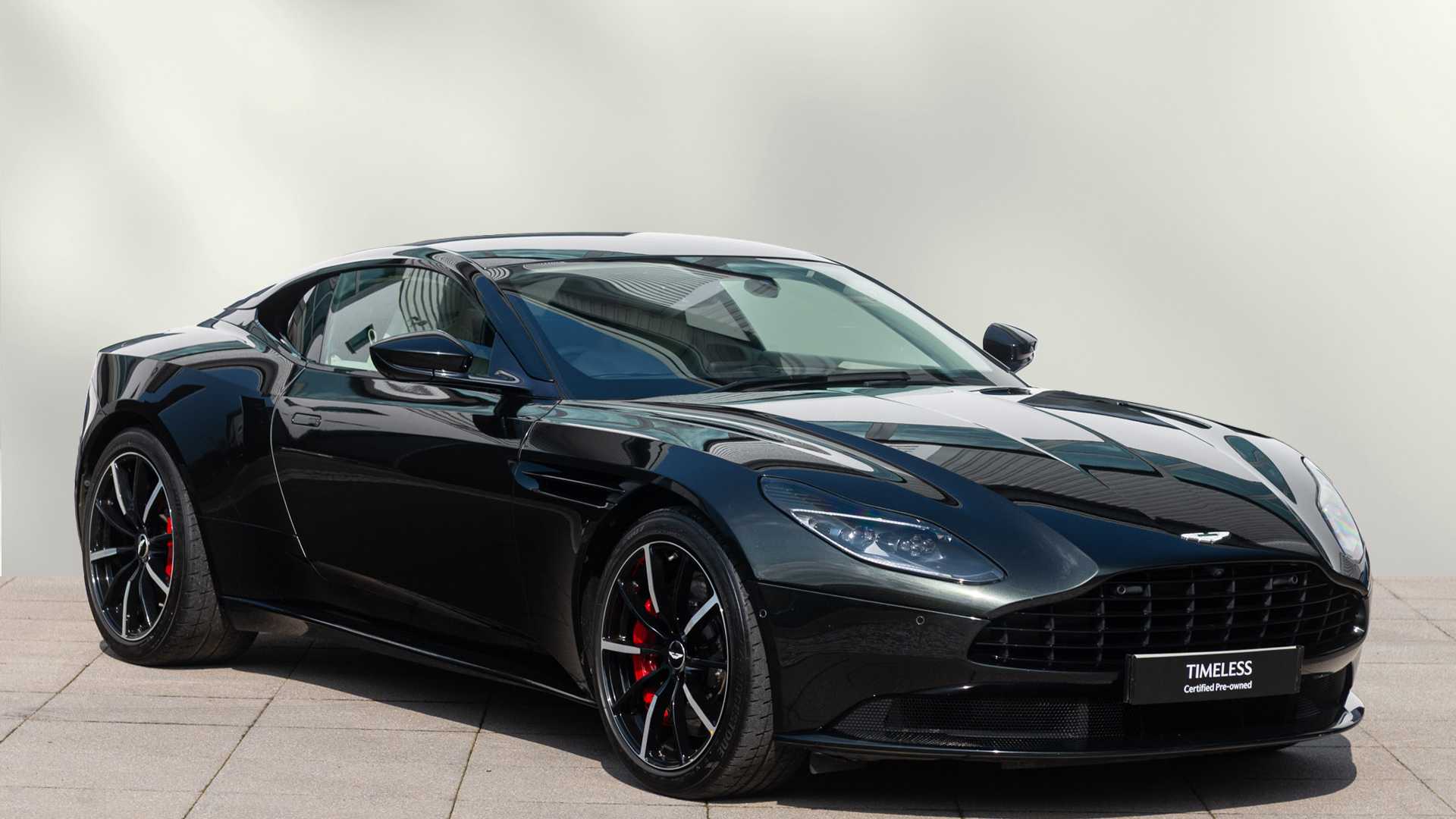 Aston Martin DB11