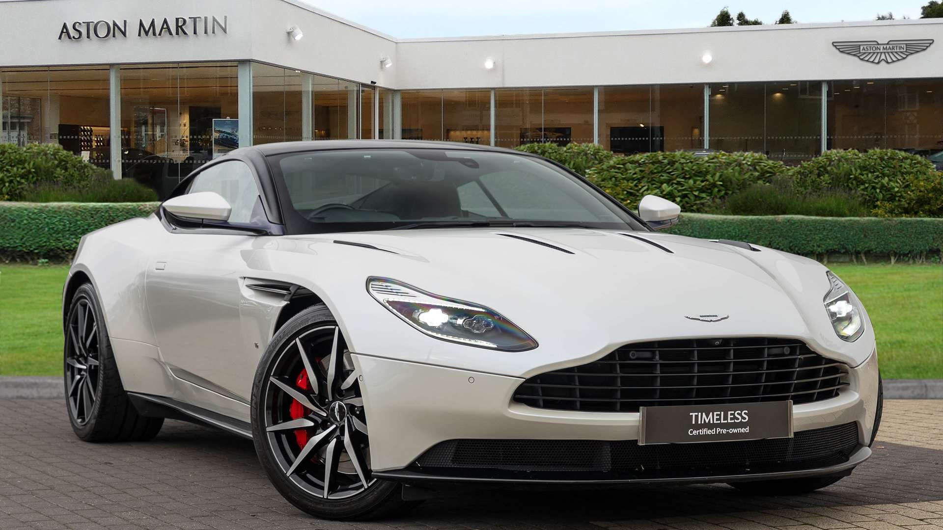 2017 ASTON MARTIN DB11