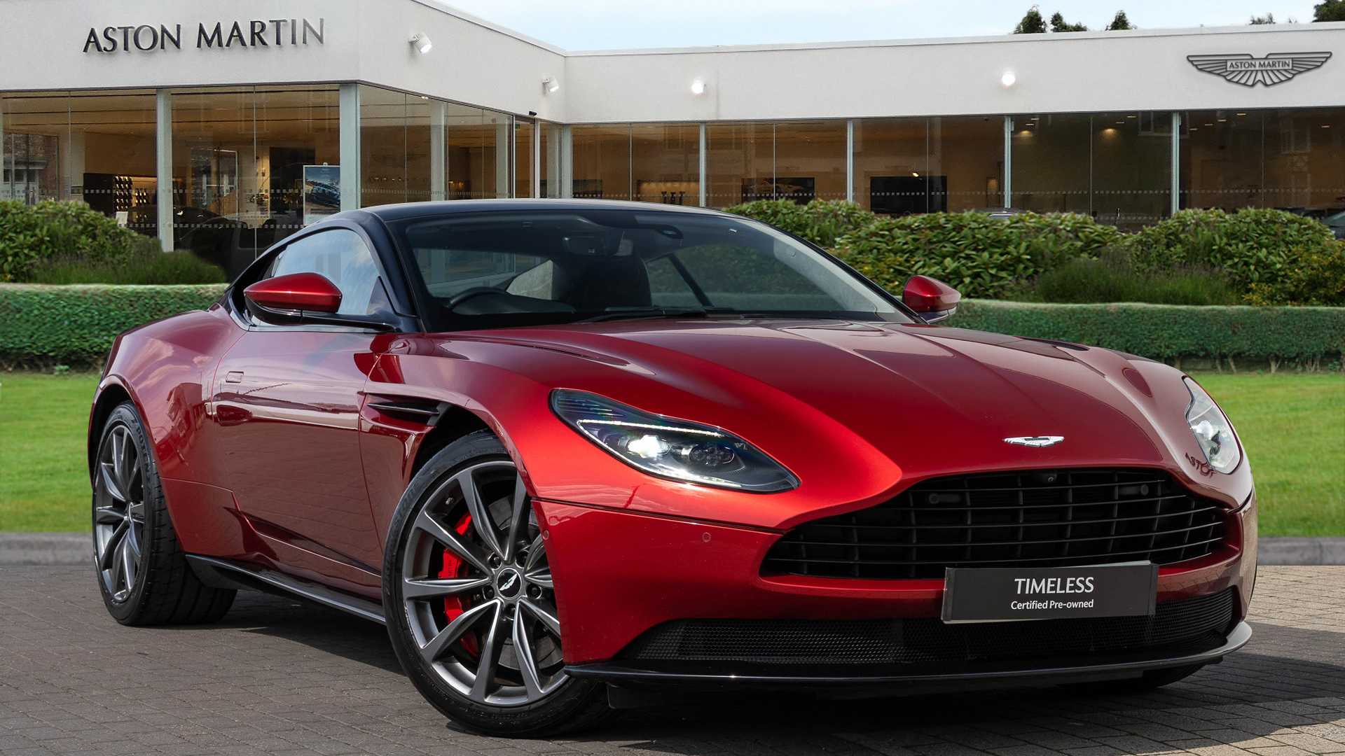 Aston Martin DB11