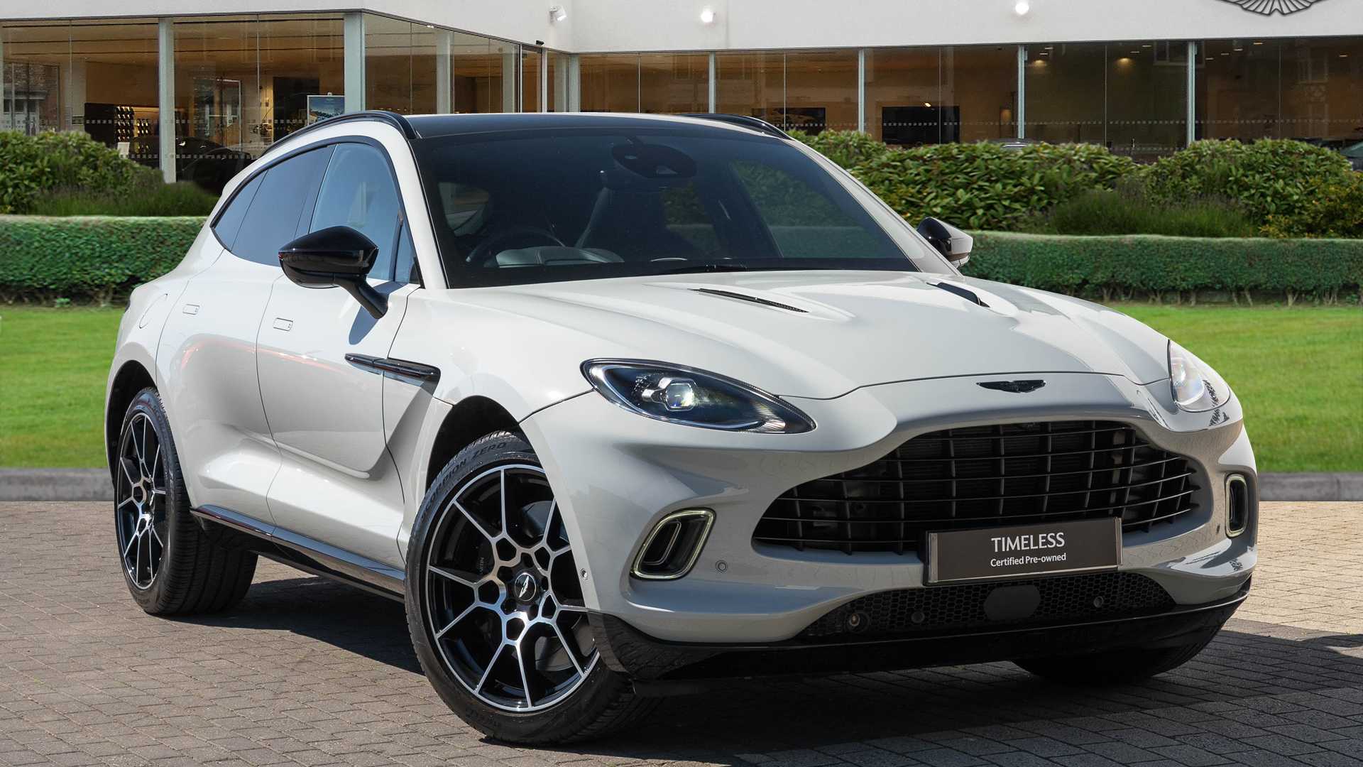 Aston Martin DBX