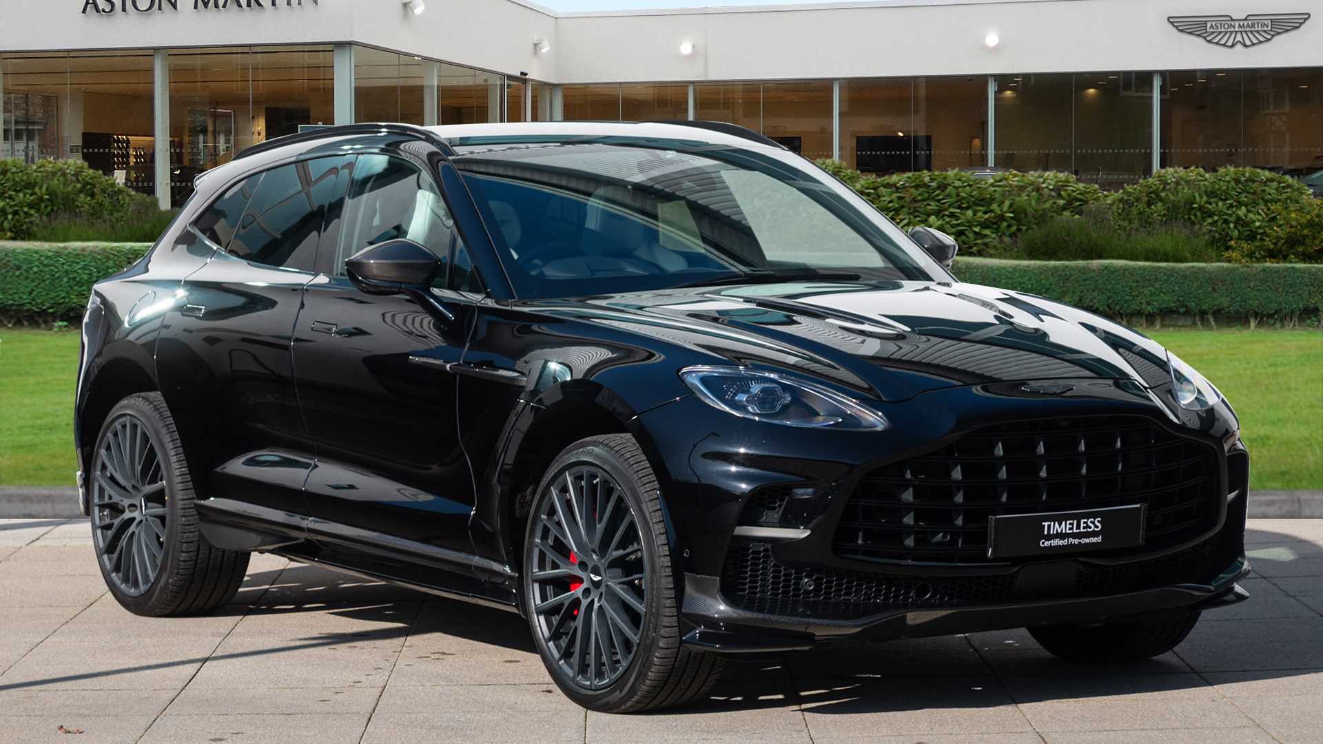 Aston Martin DBX