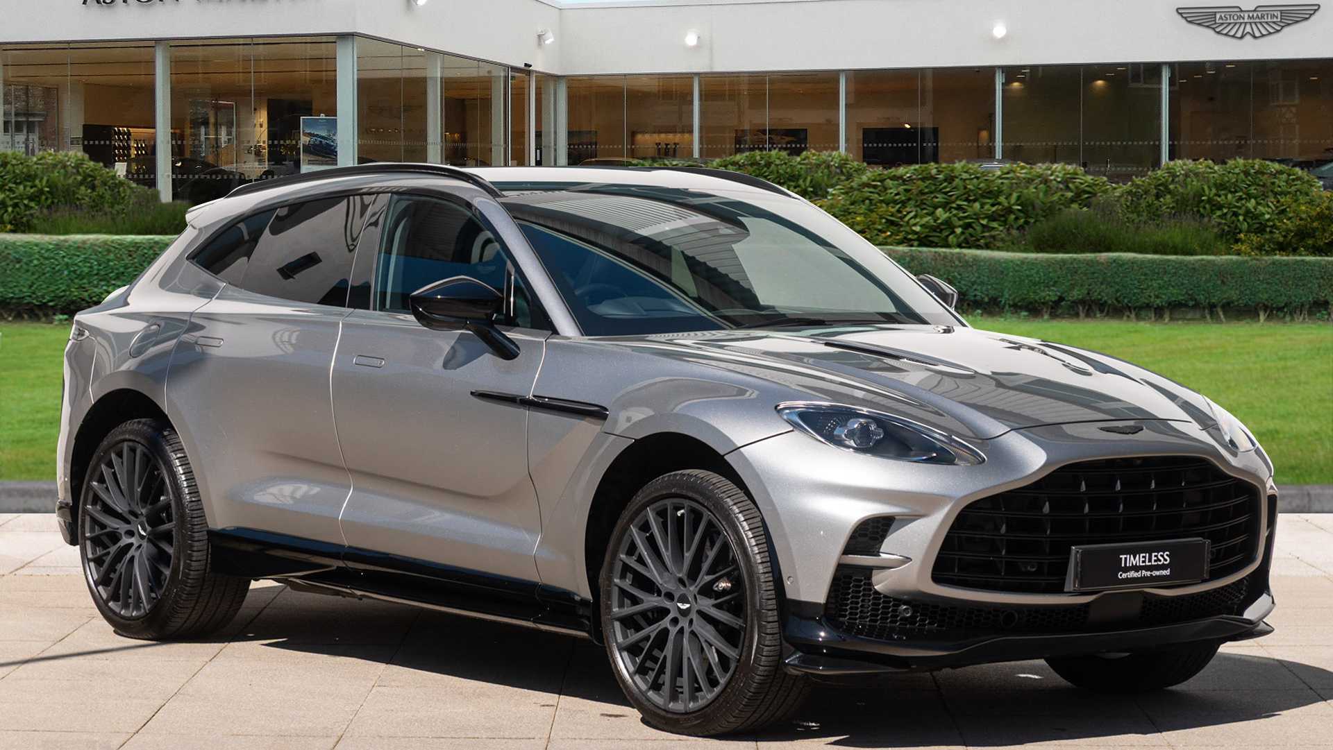 Aston Martin DBX