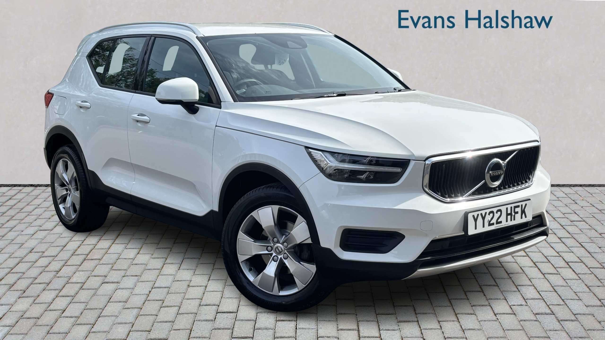 2022 Volvo XC40