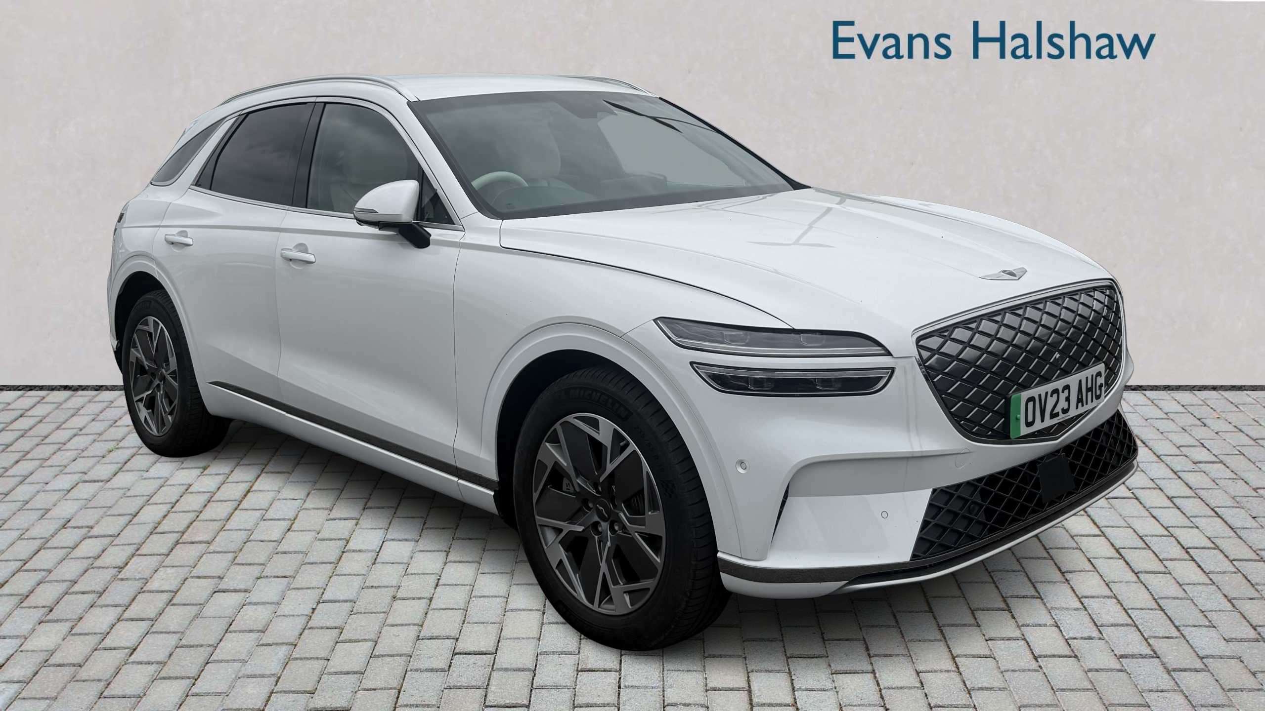 Genesis Gv70