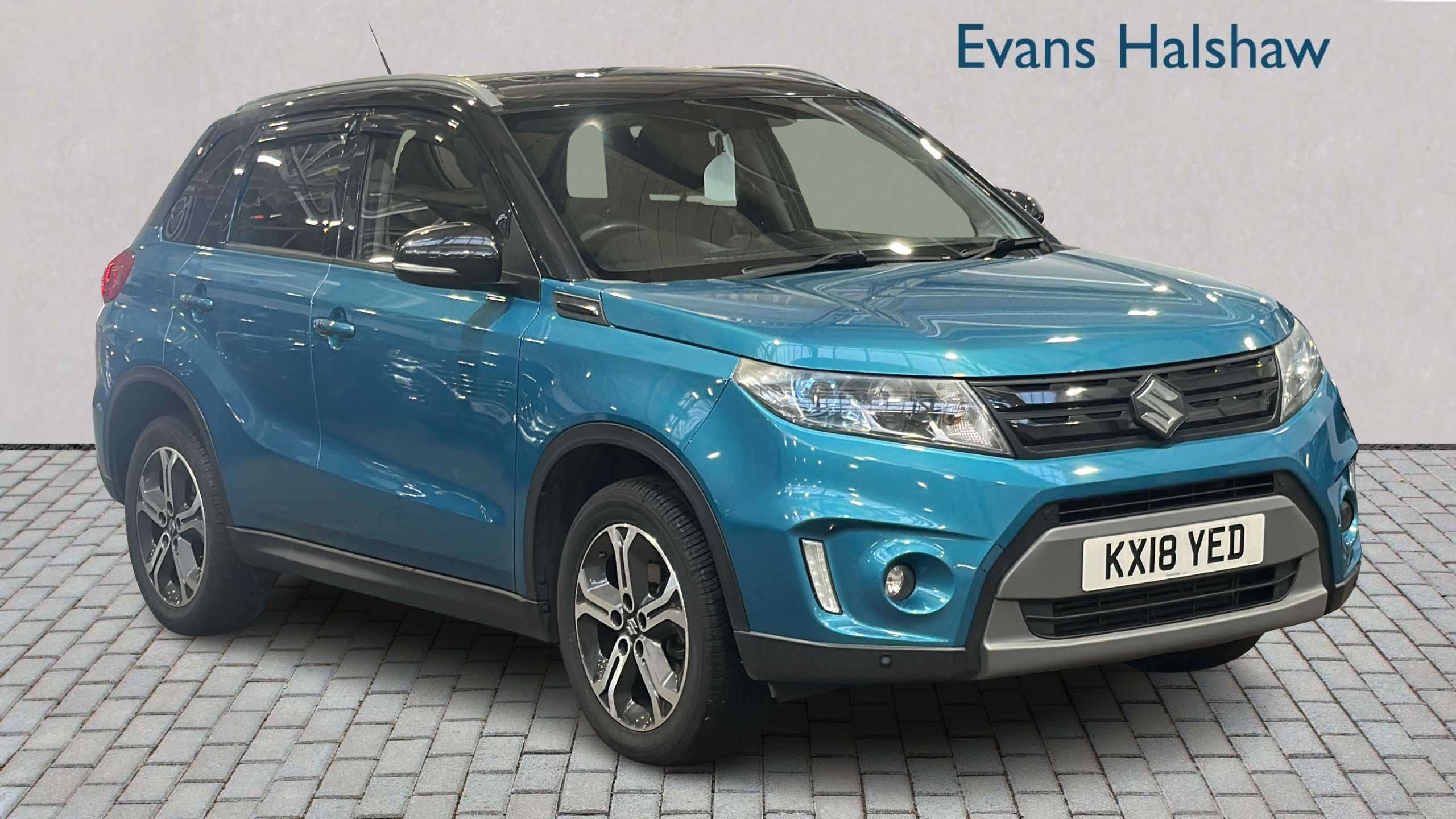 Suzuki Vitara listing photo