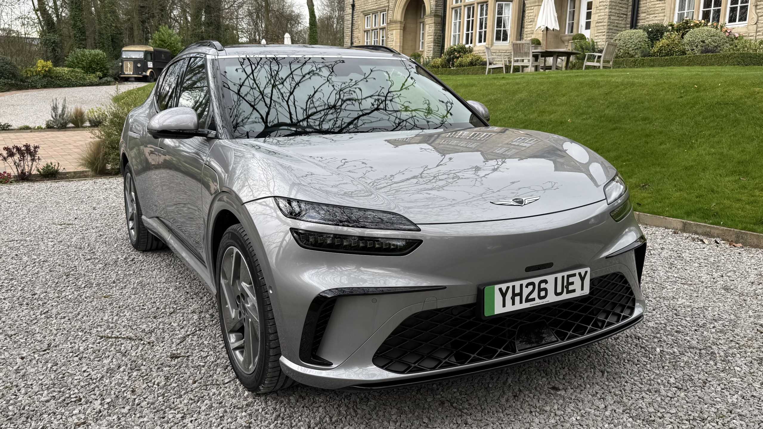 Genesis Gv60