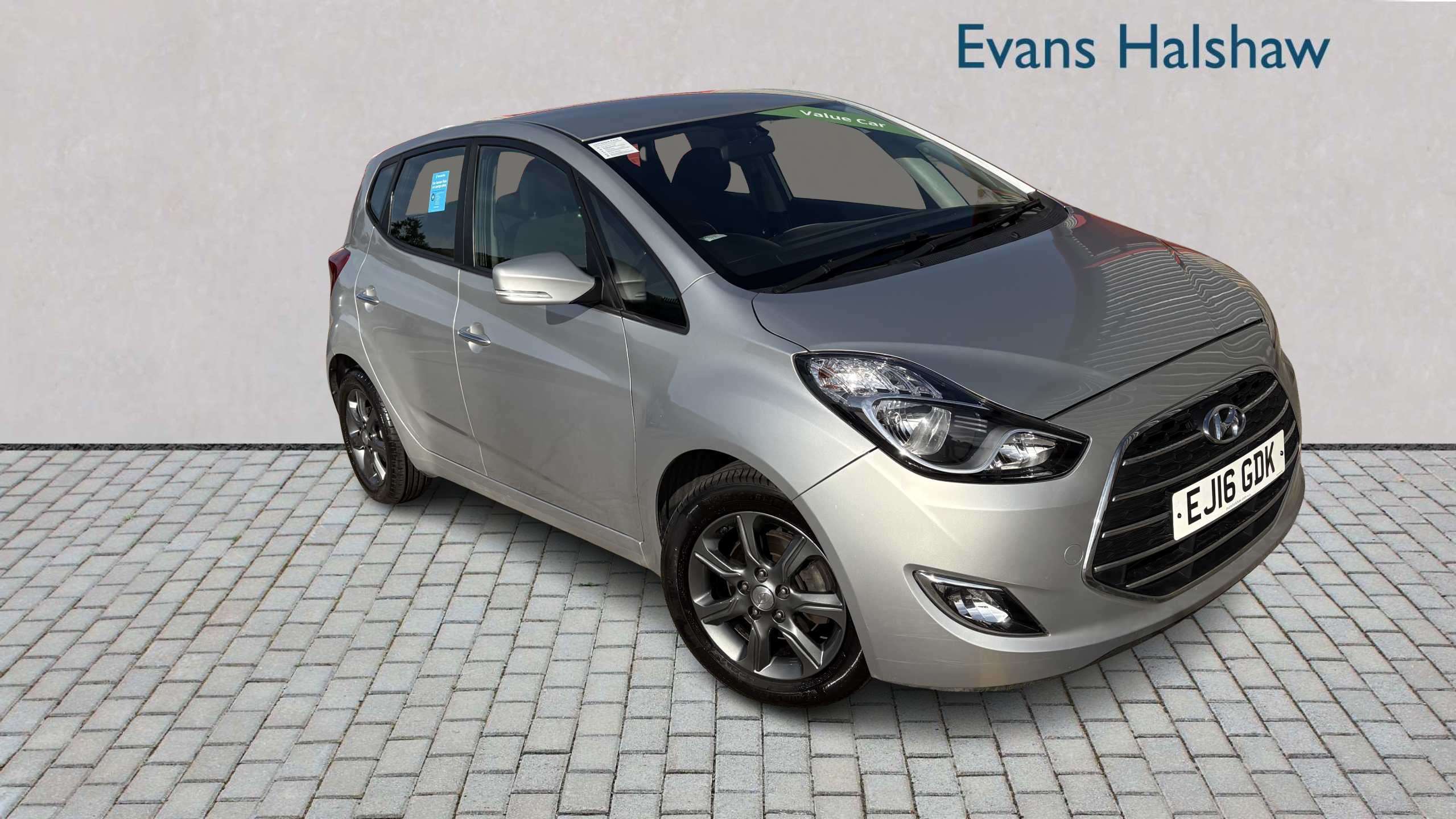 Hyundai IX20 listing photo