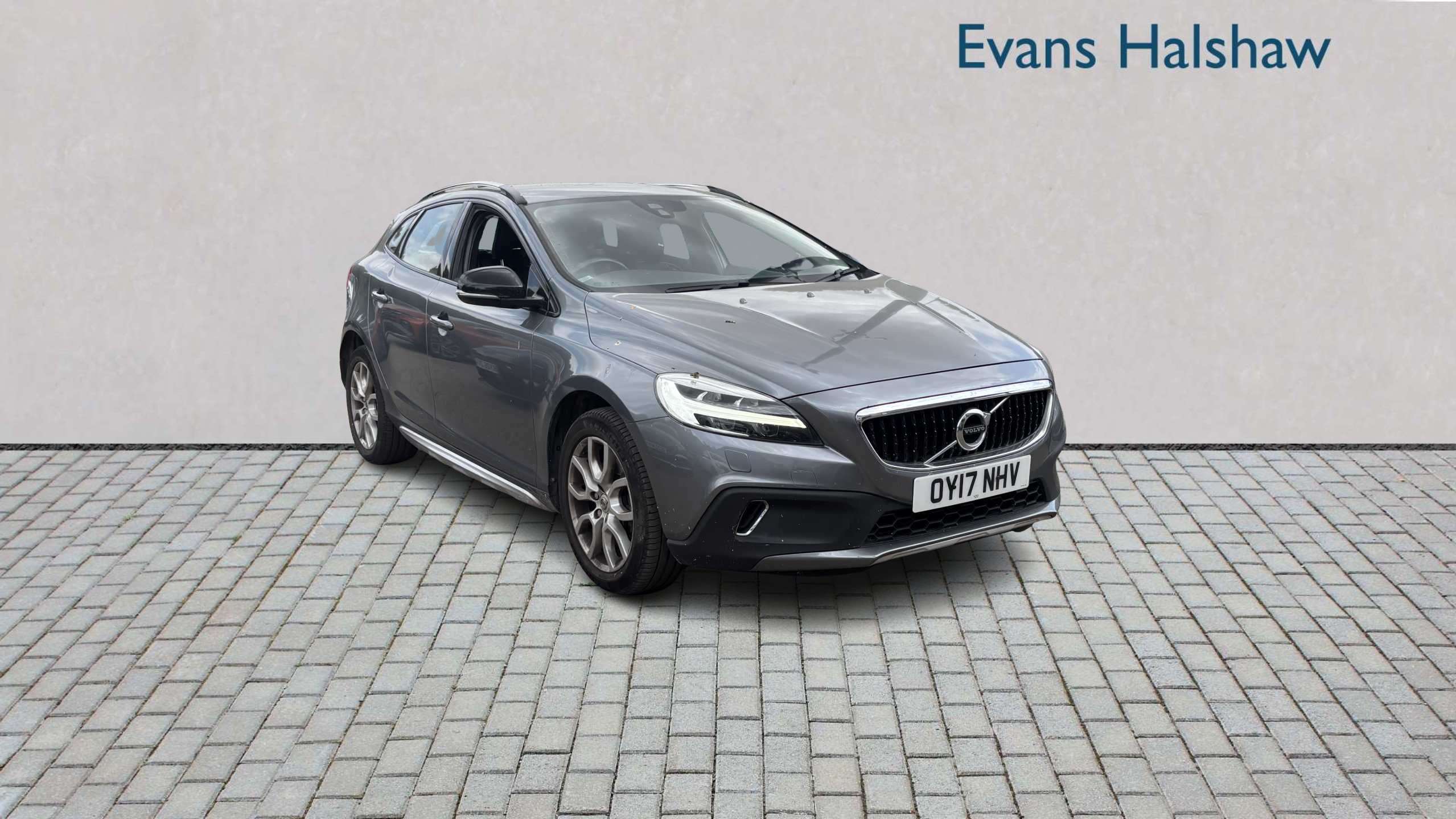 Volvo V40 listing photo