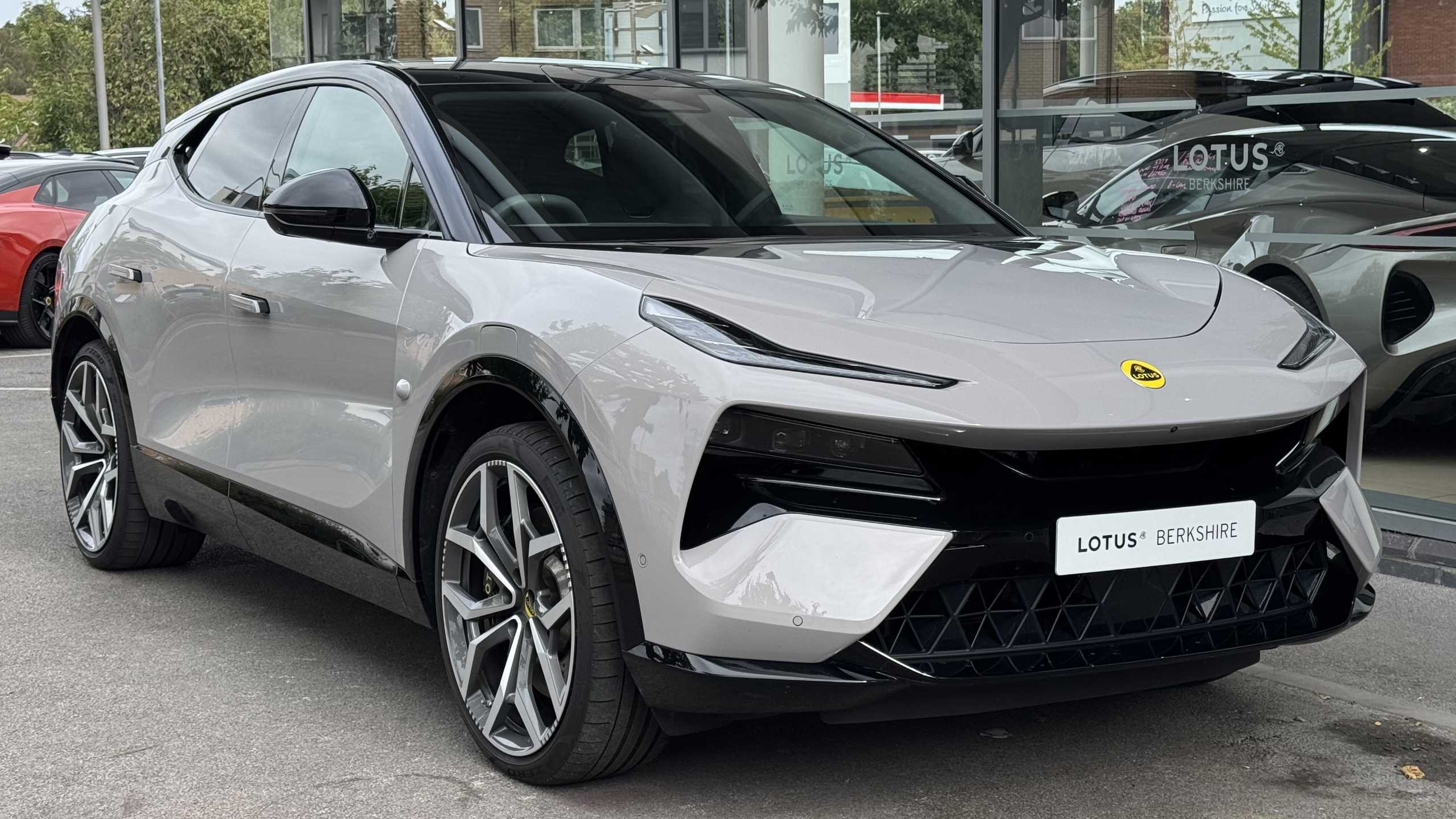 Lotus Eletre