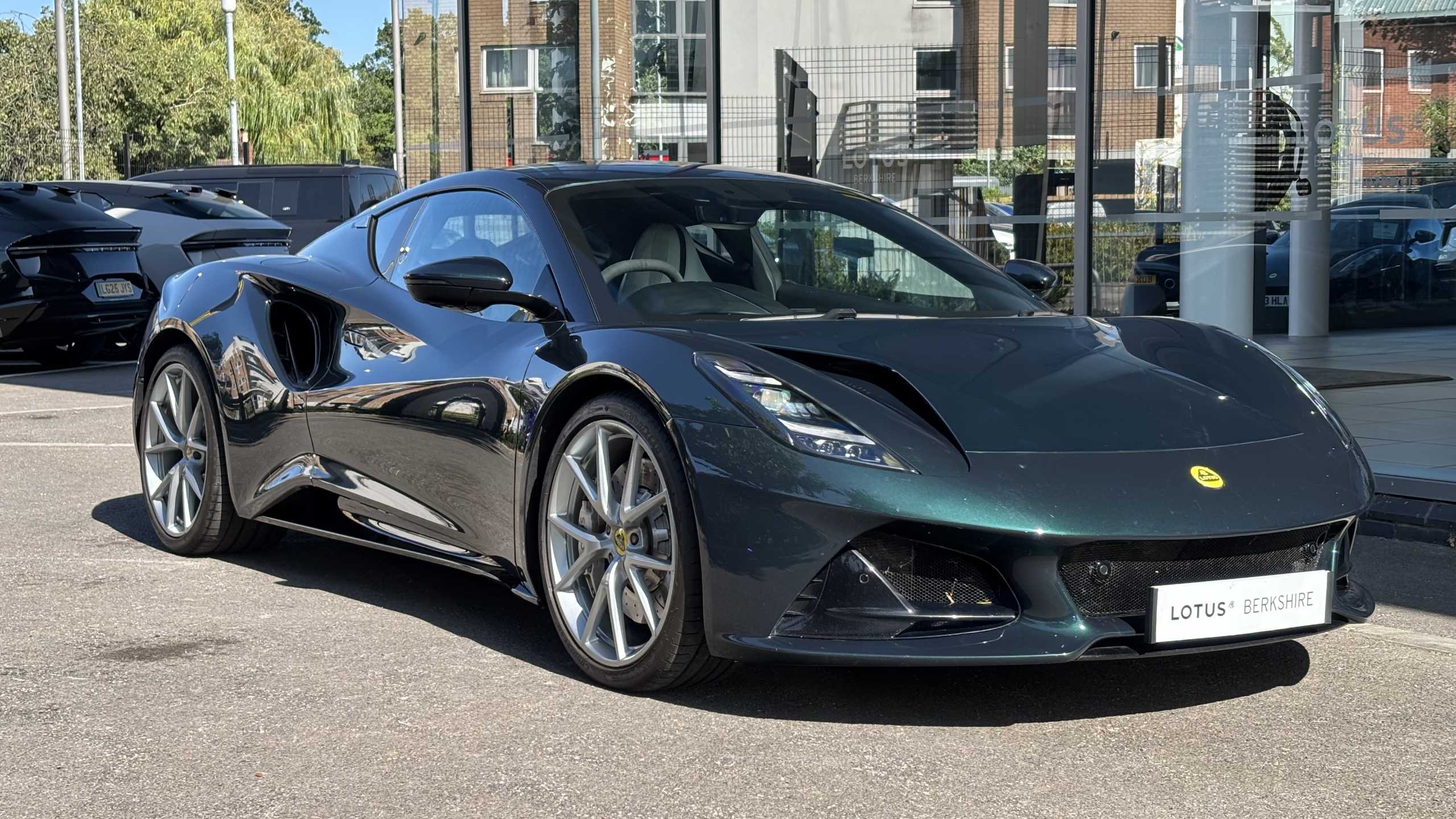 Lotus Emira