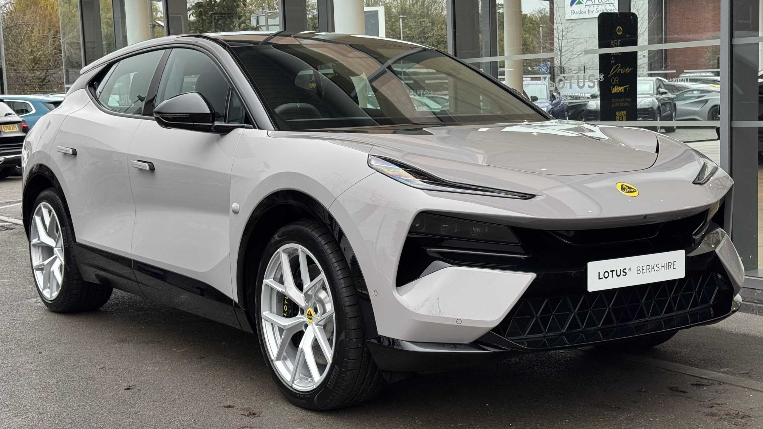 2025 Lotus Eletre E 600 GT SE