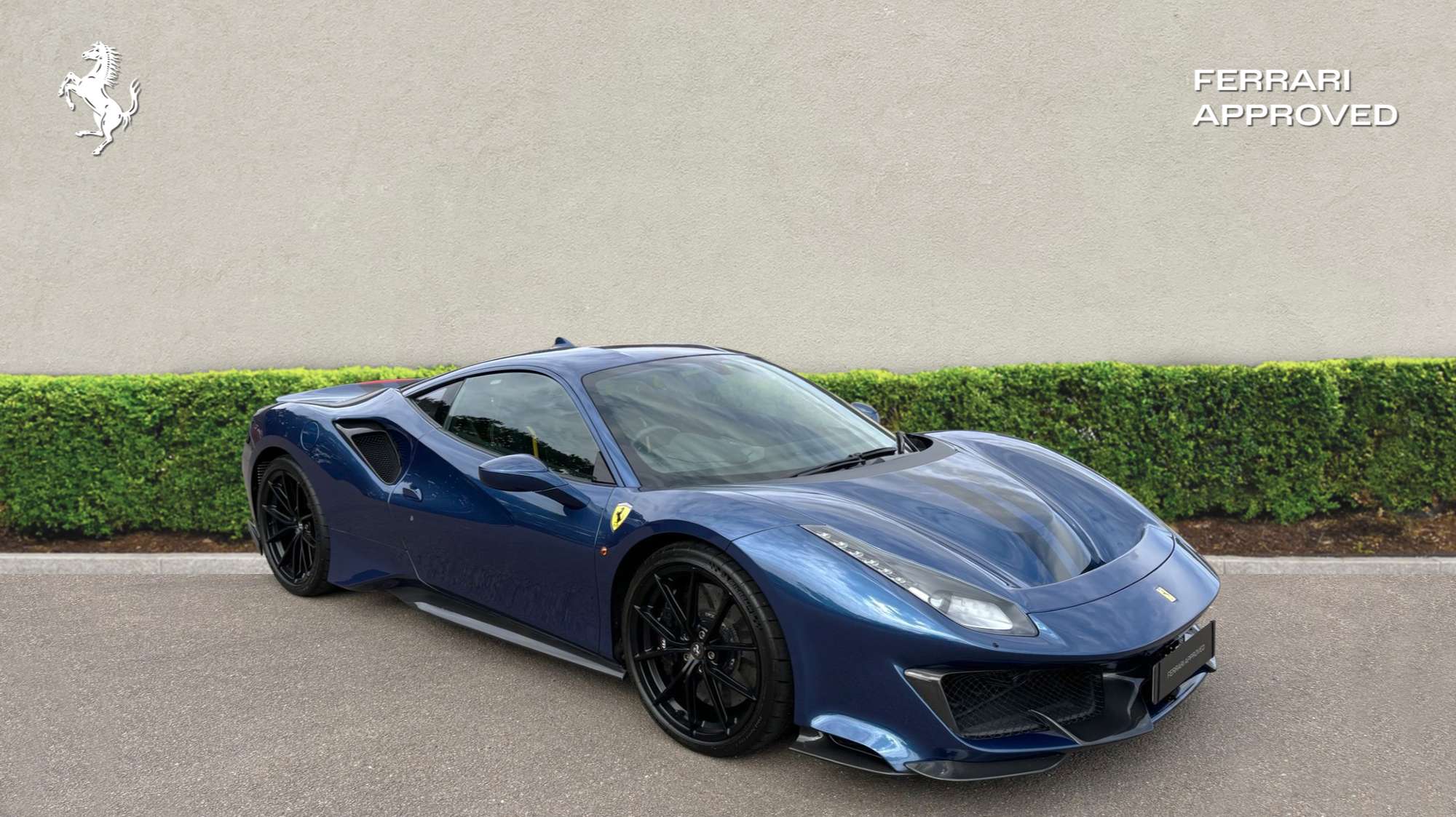 FERRARI 488