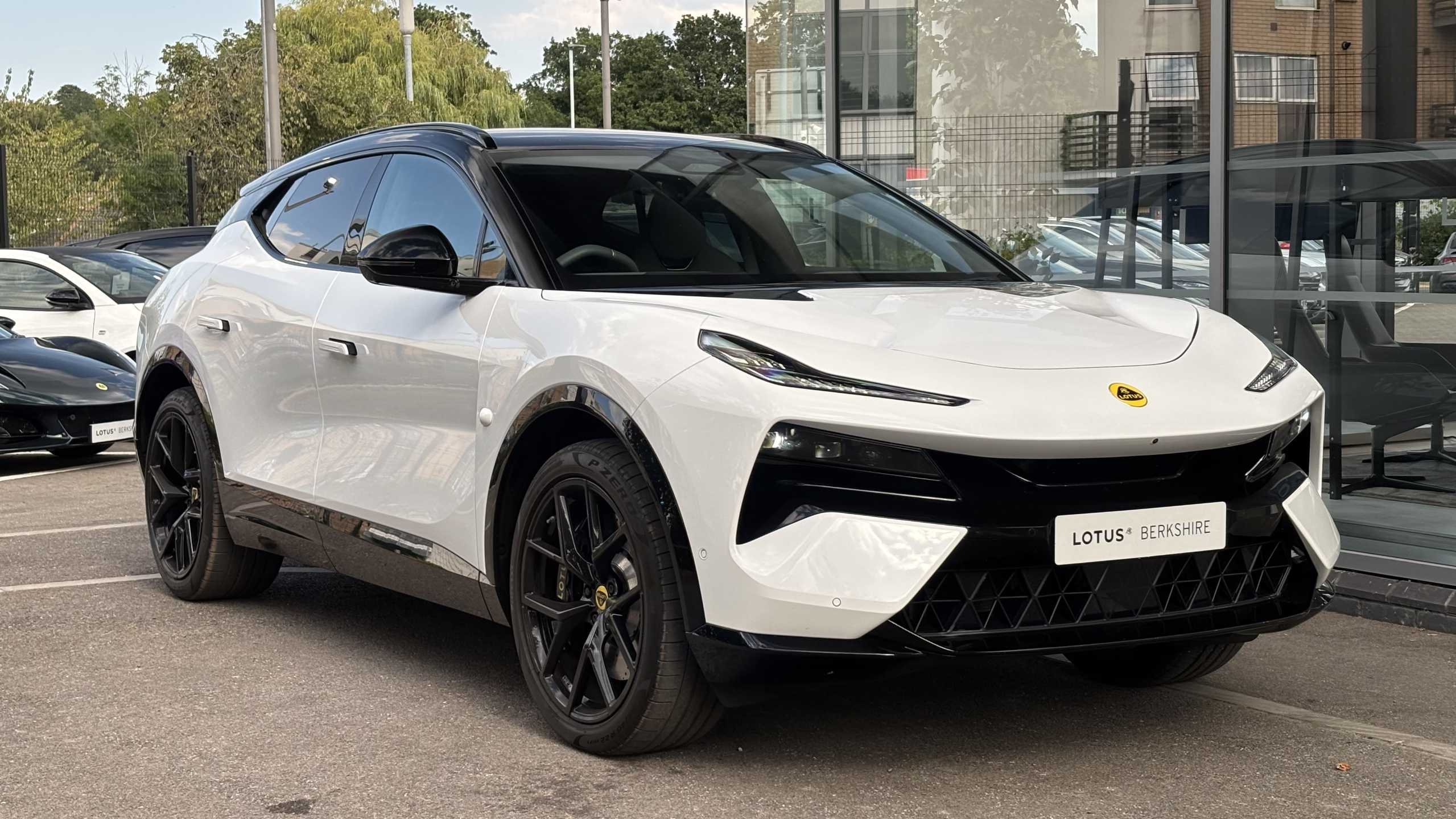Lotus Eletre