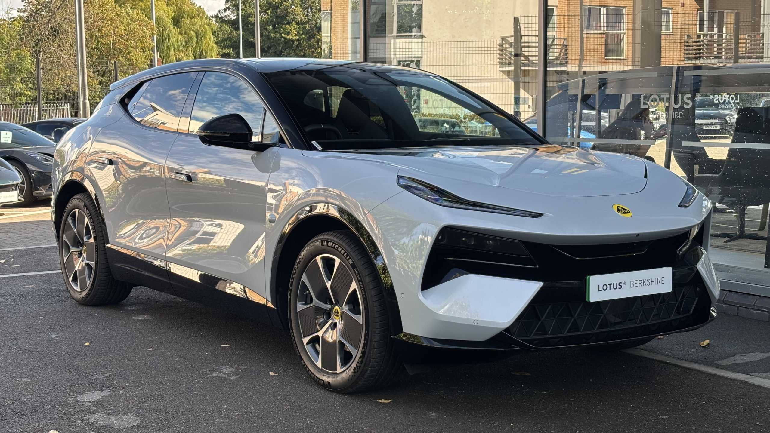 Lotus Eletre