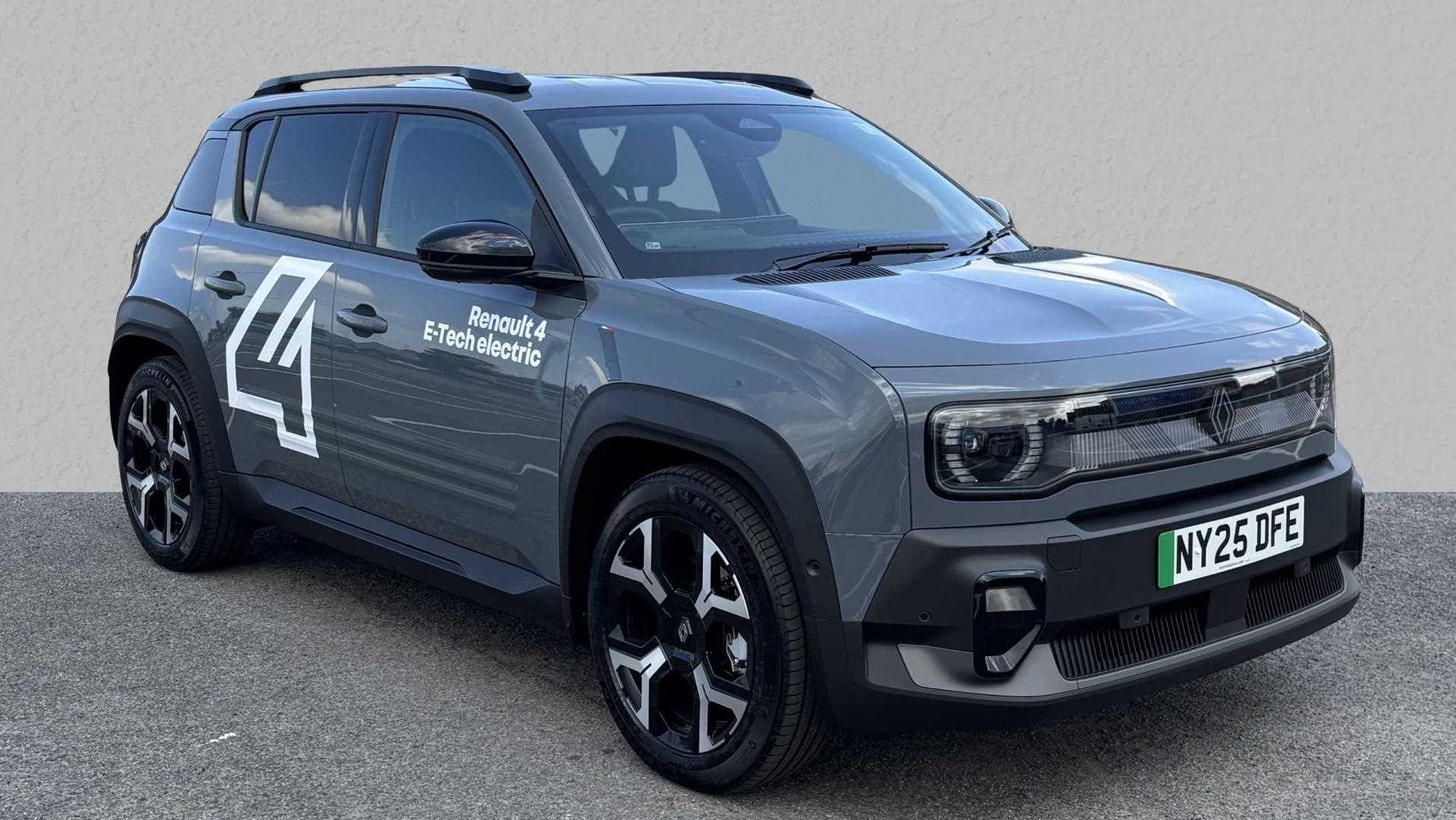 2025 RENAULT 4