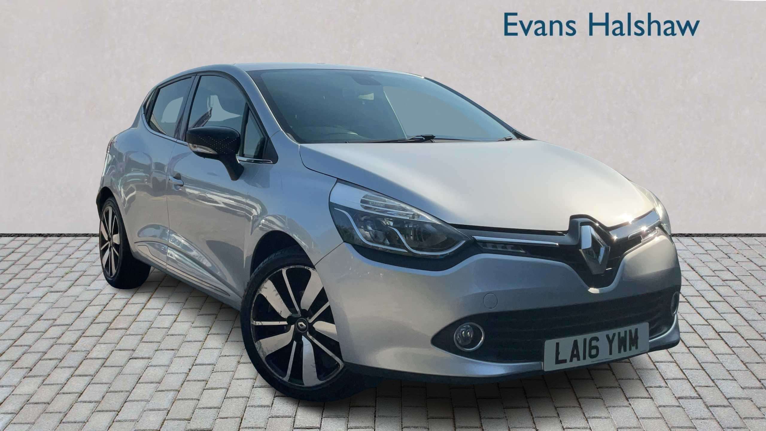 Renault Clio dealer public-web source image