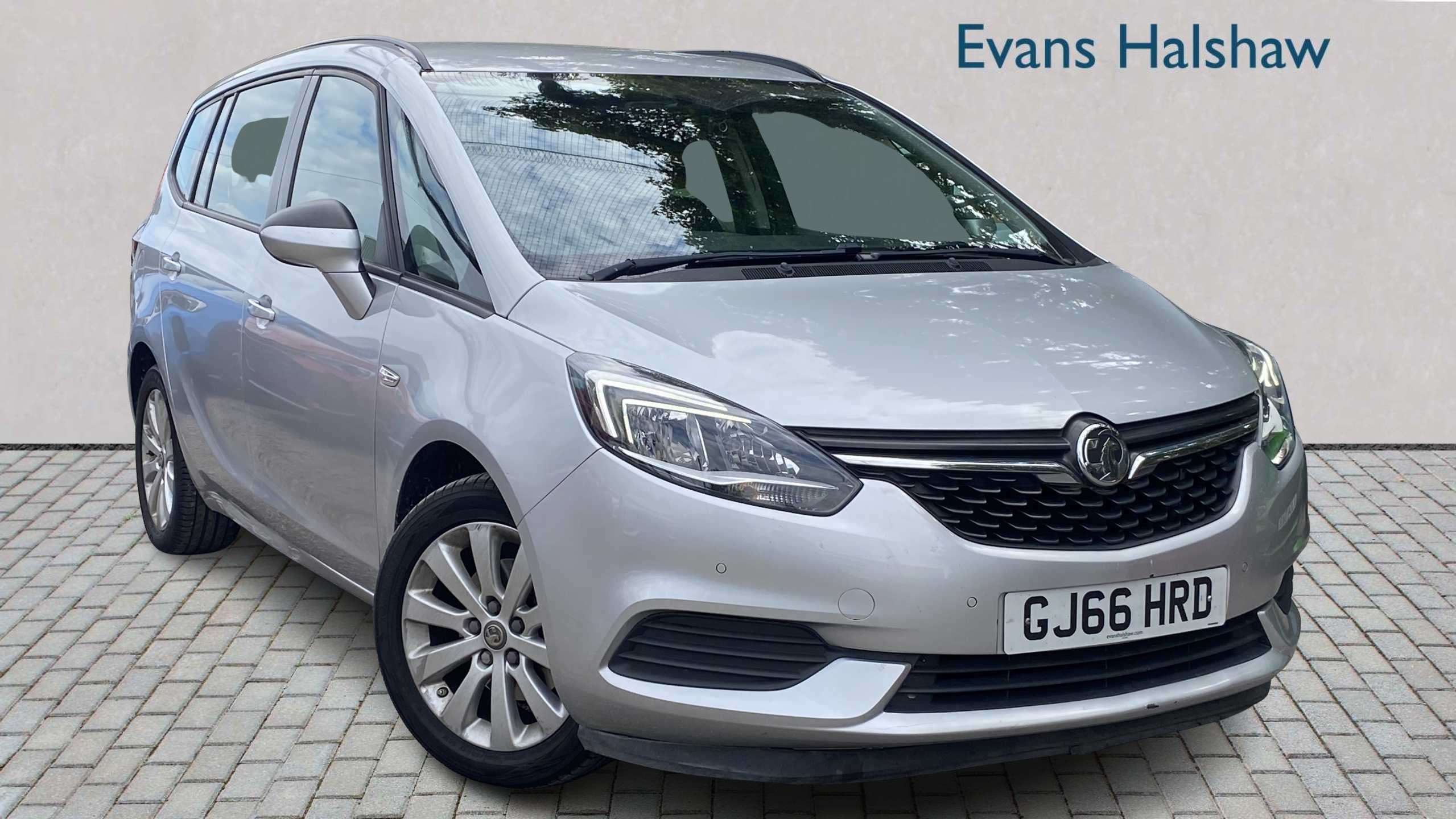 Vauxhall Zafira listing photo