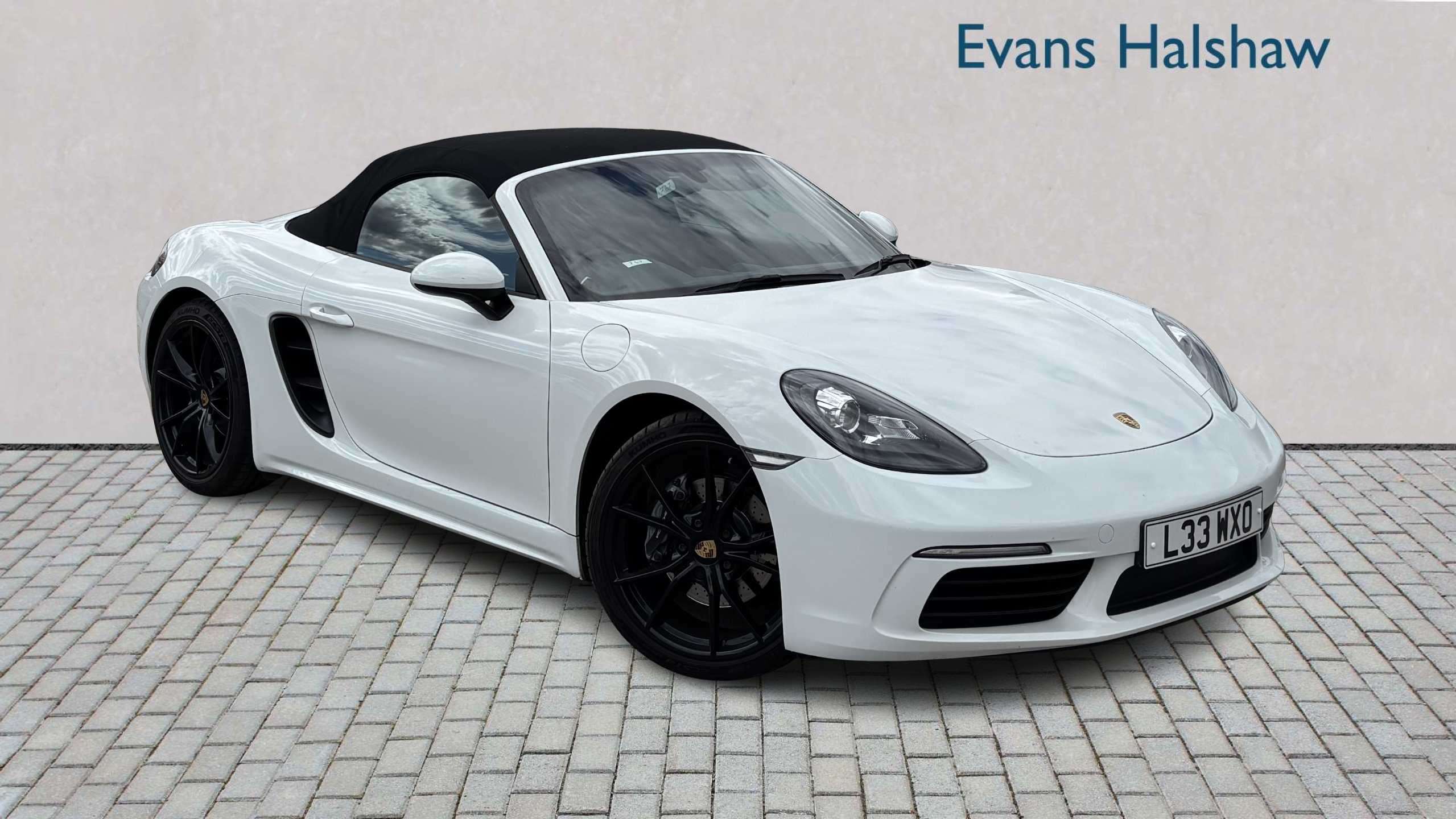 2017 PORSCHE 718