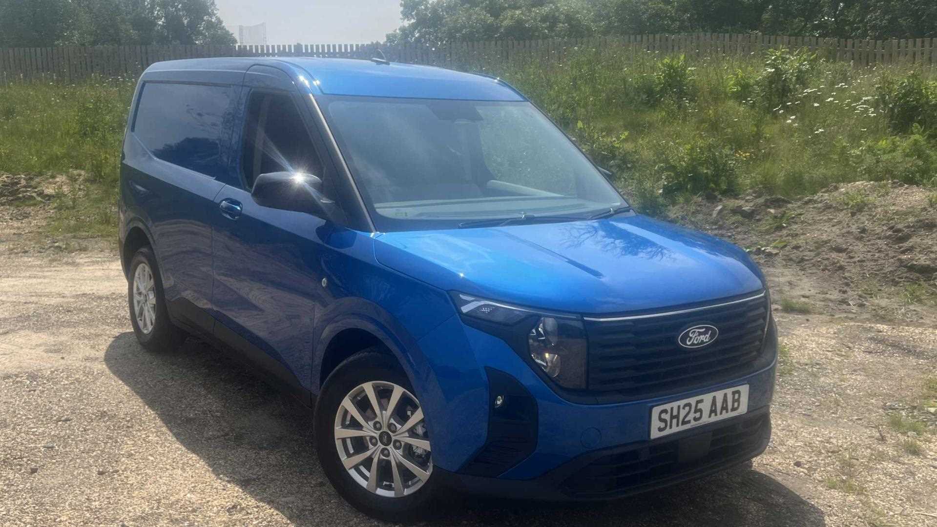 2025 FORD TRANSIT COURIER