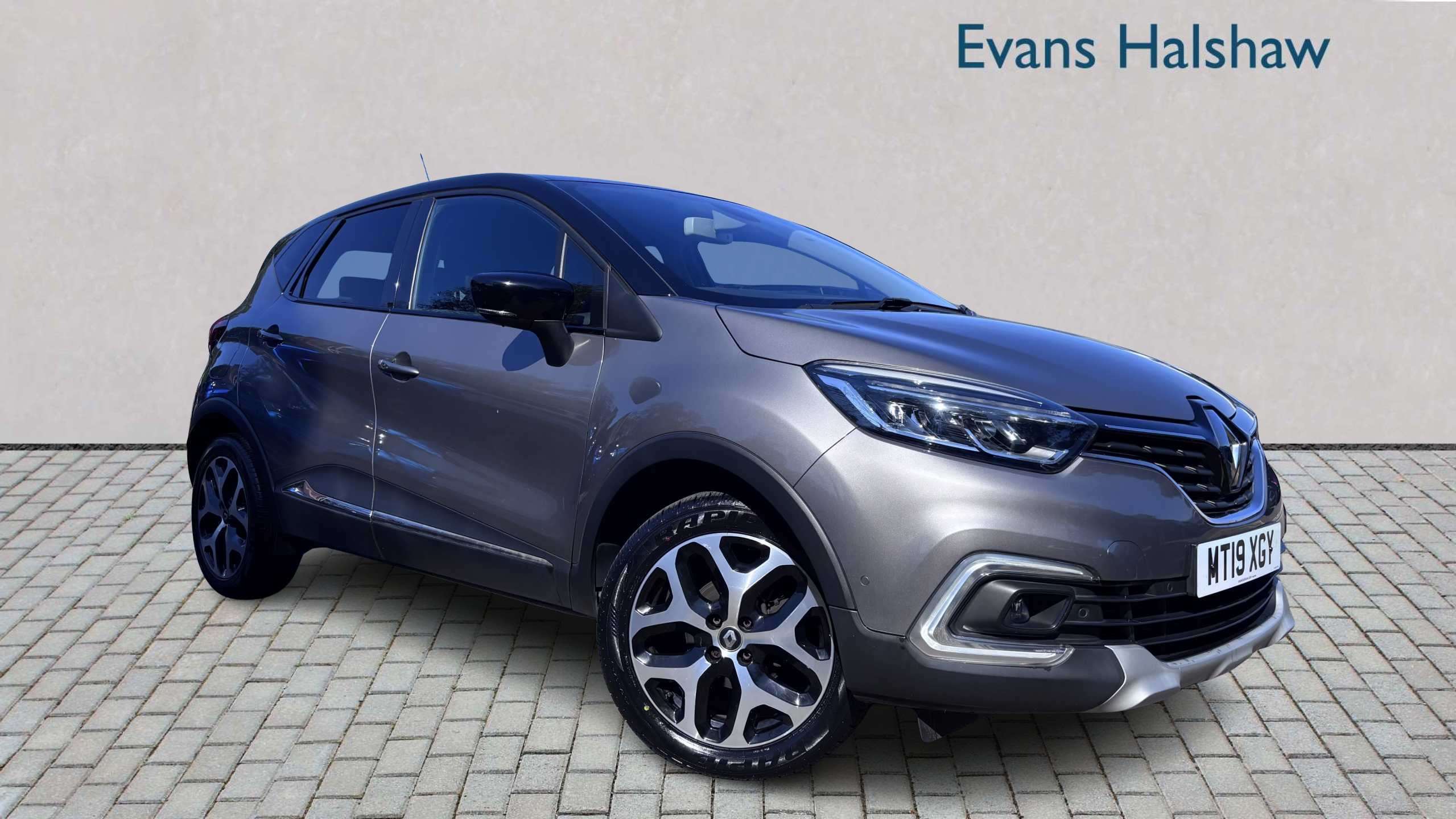 Renault Captur dealer public-web source image