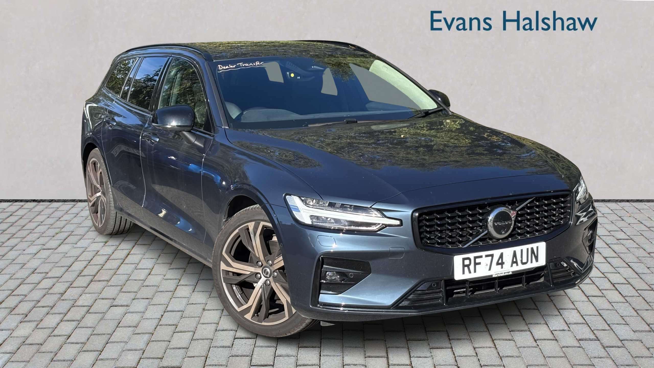 2025 Volvo V60