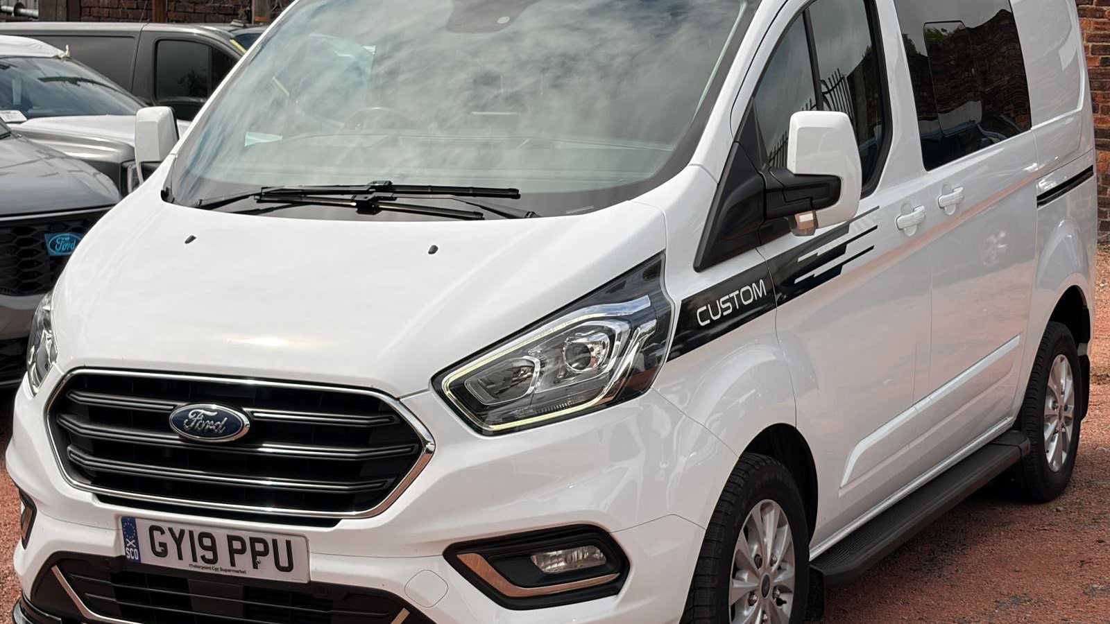 Ford Transit Custom 320 L1 Diesel Fwd