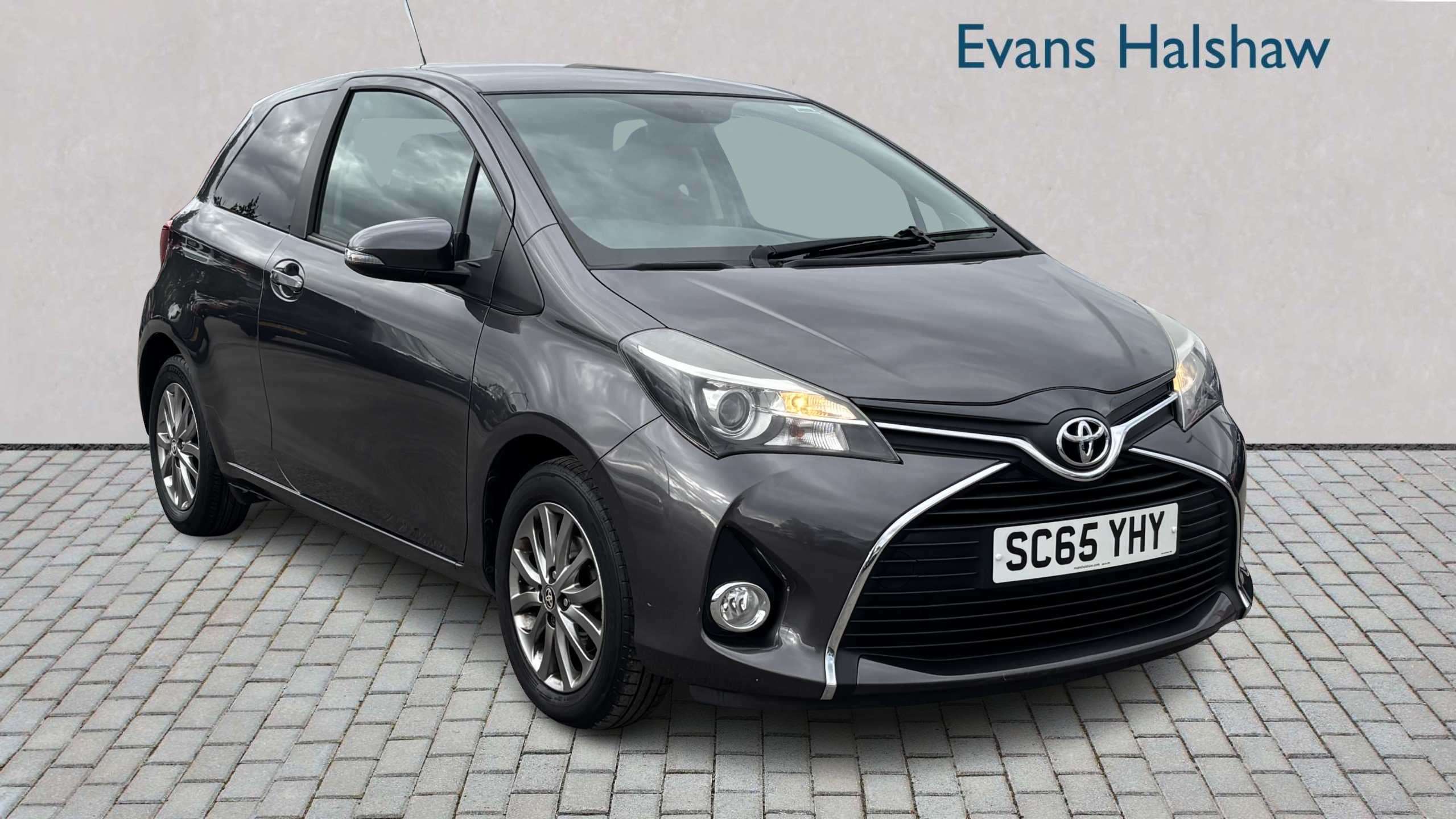 2016 TOYOTA YARIS