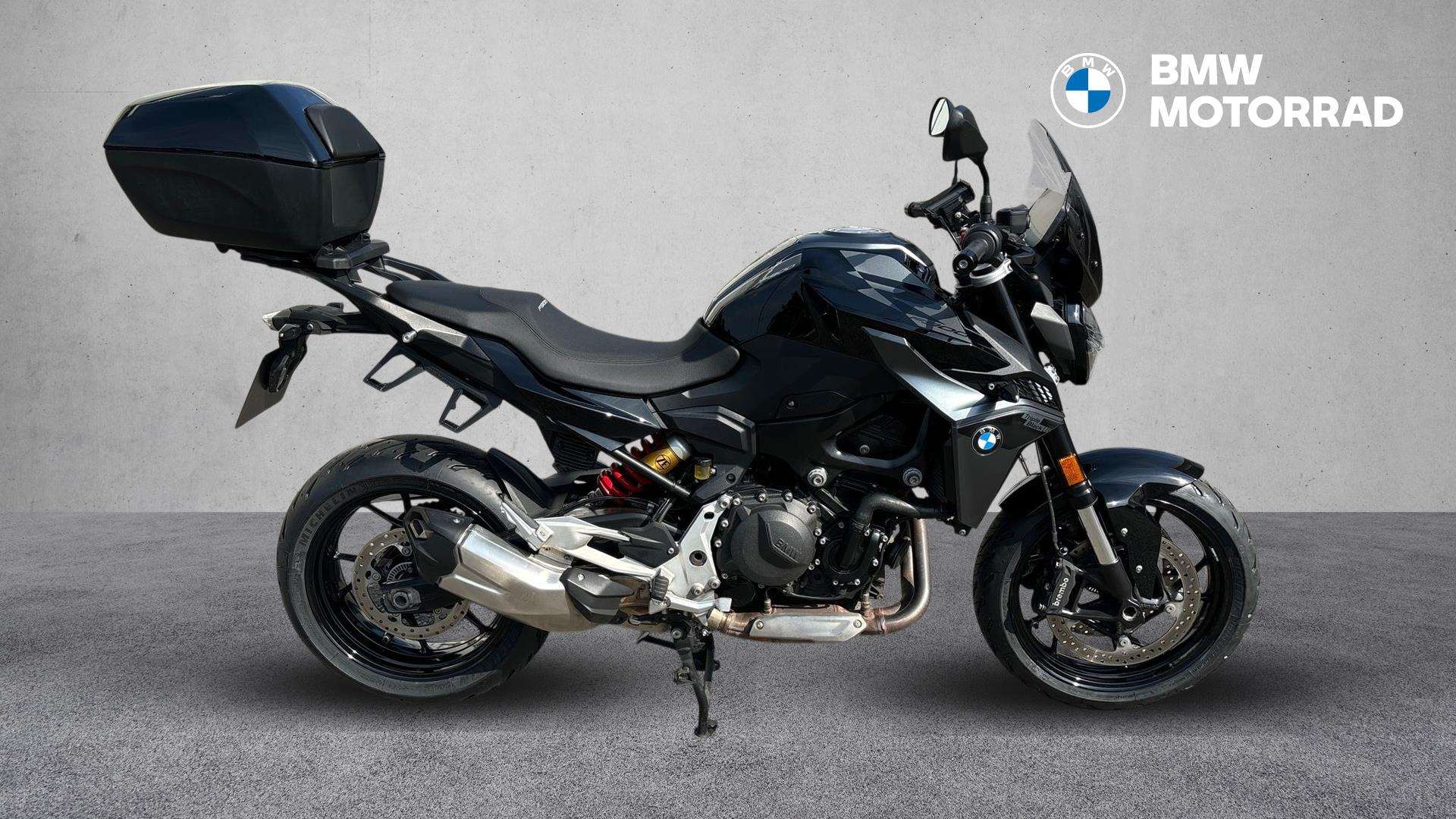 BMW F