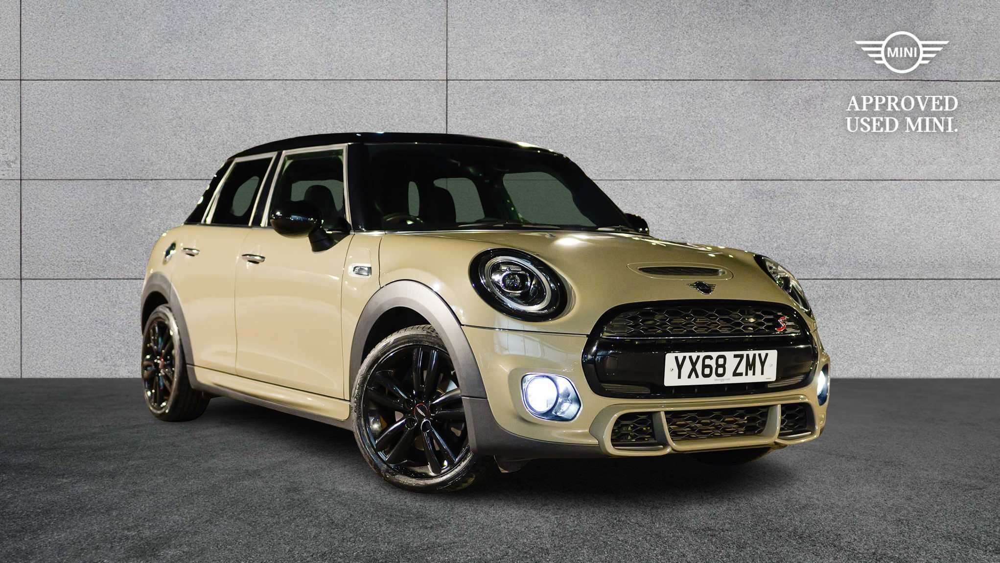 MINI Hatchback