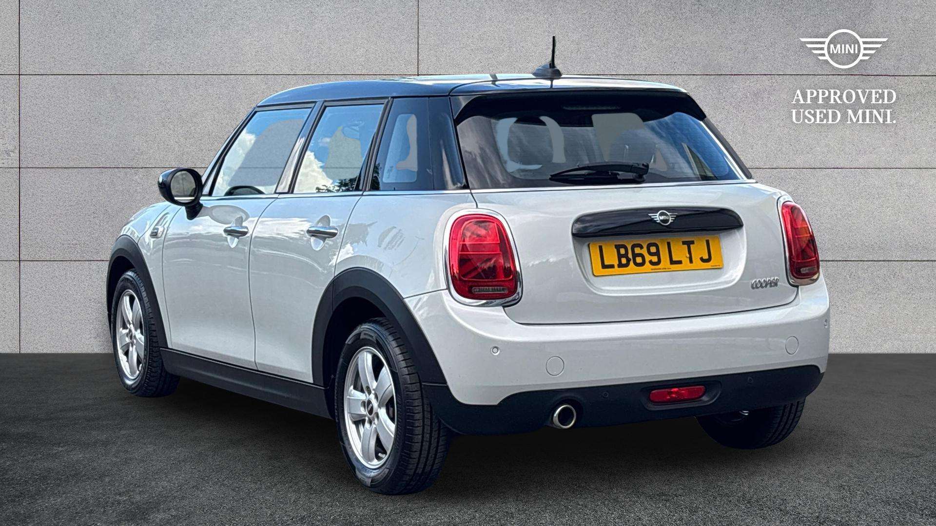 MINI Hatchback