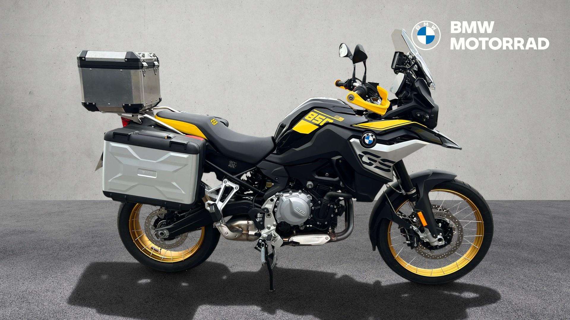 BMW F