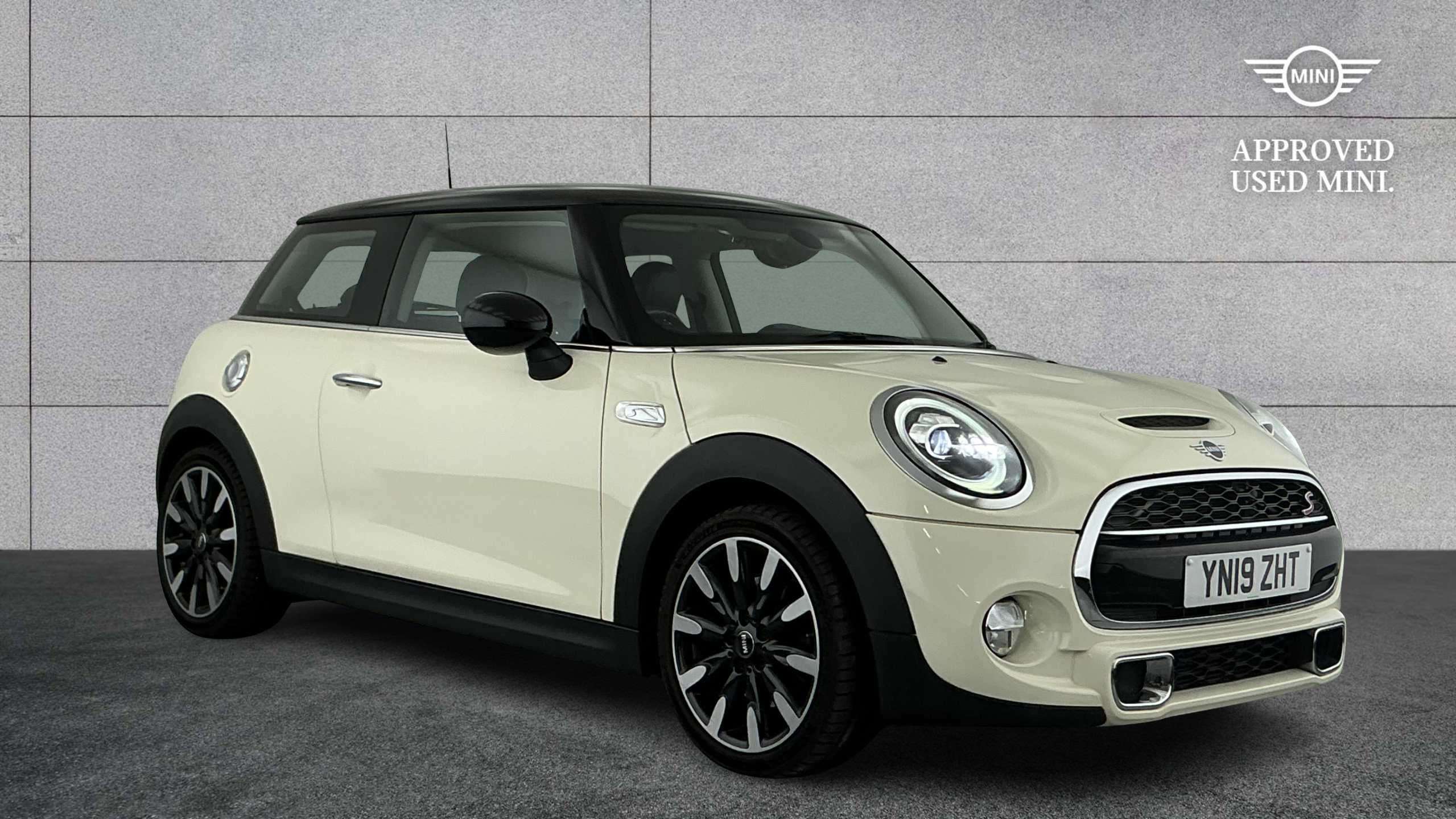 MINI Hatchback