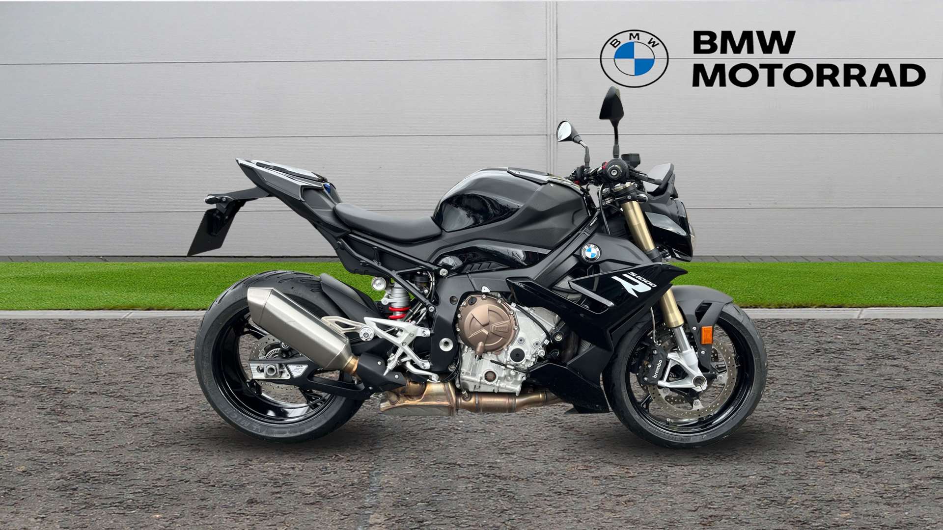 BMW S