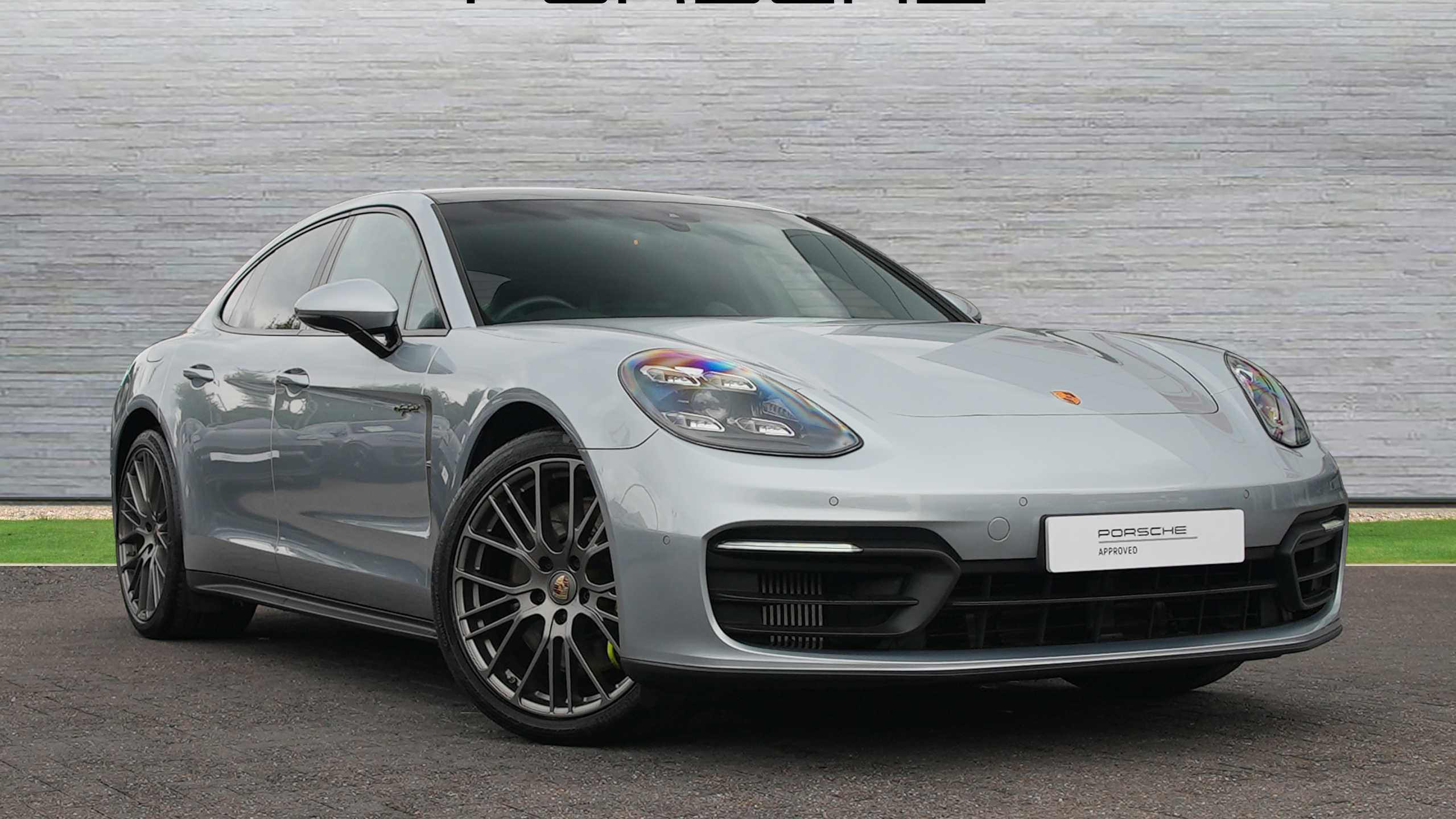2022 Porsche Panamera