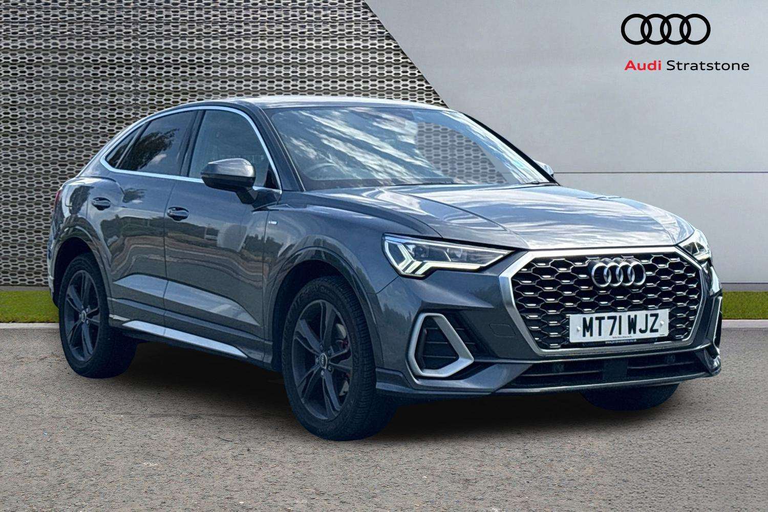 2022 Audi Q3