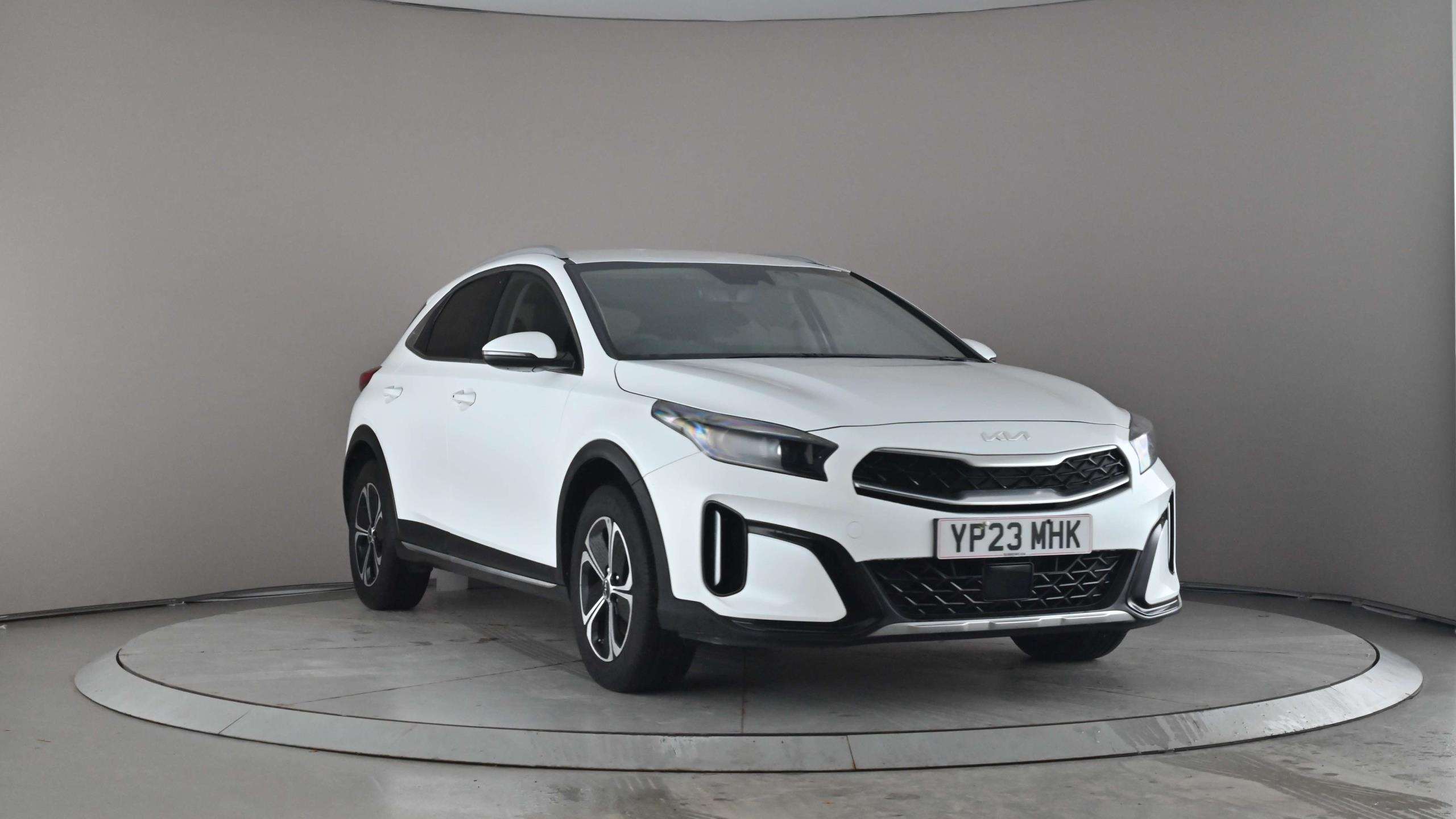 2023 KIA XCeed