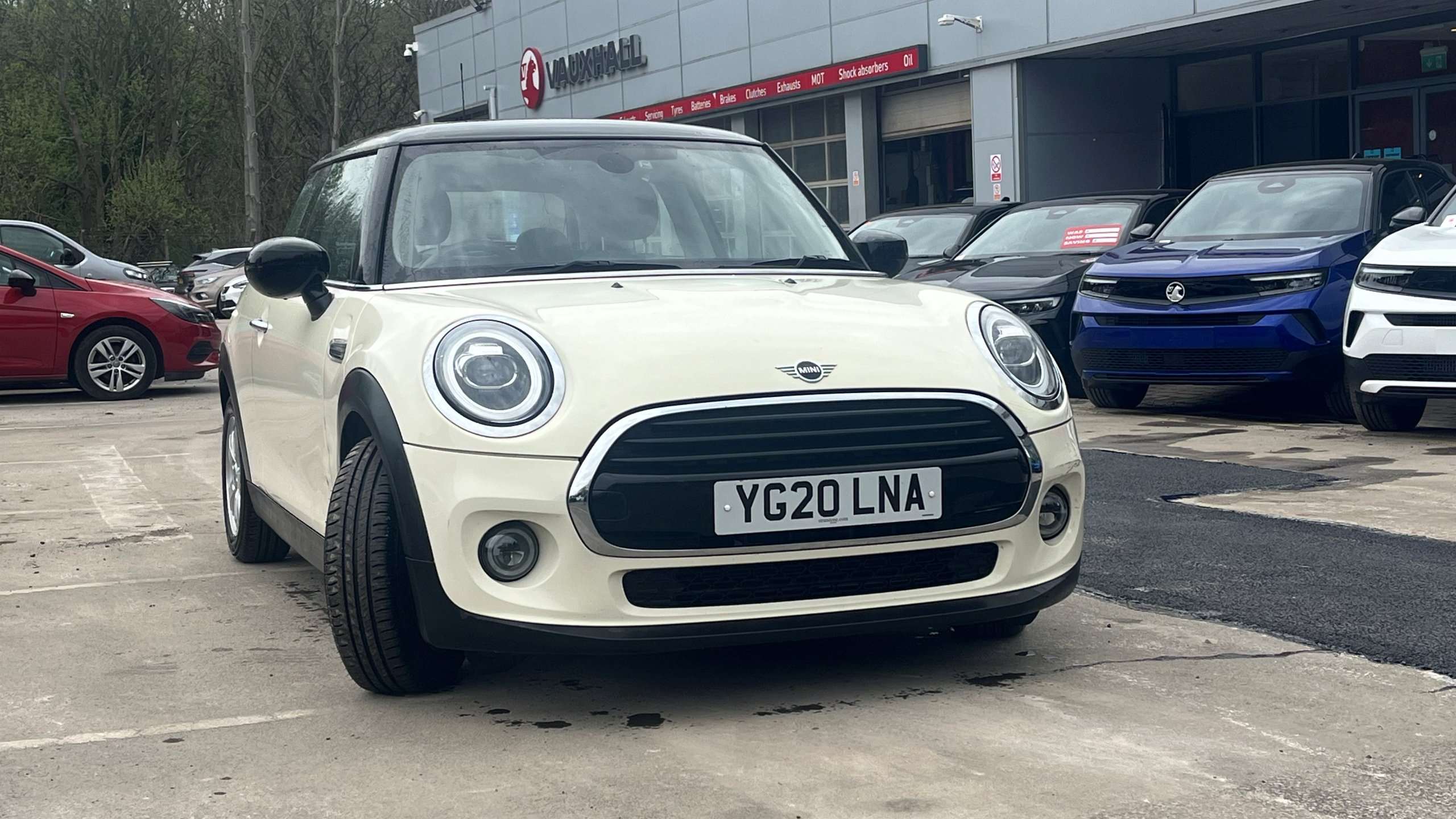MINI Hatchback
